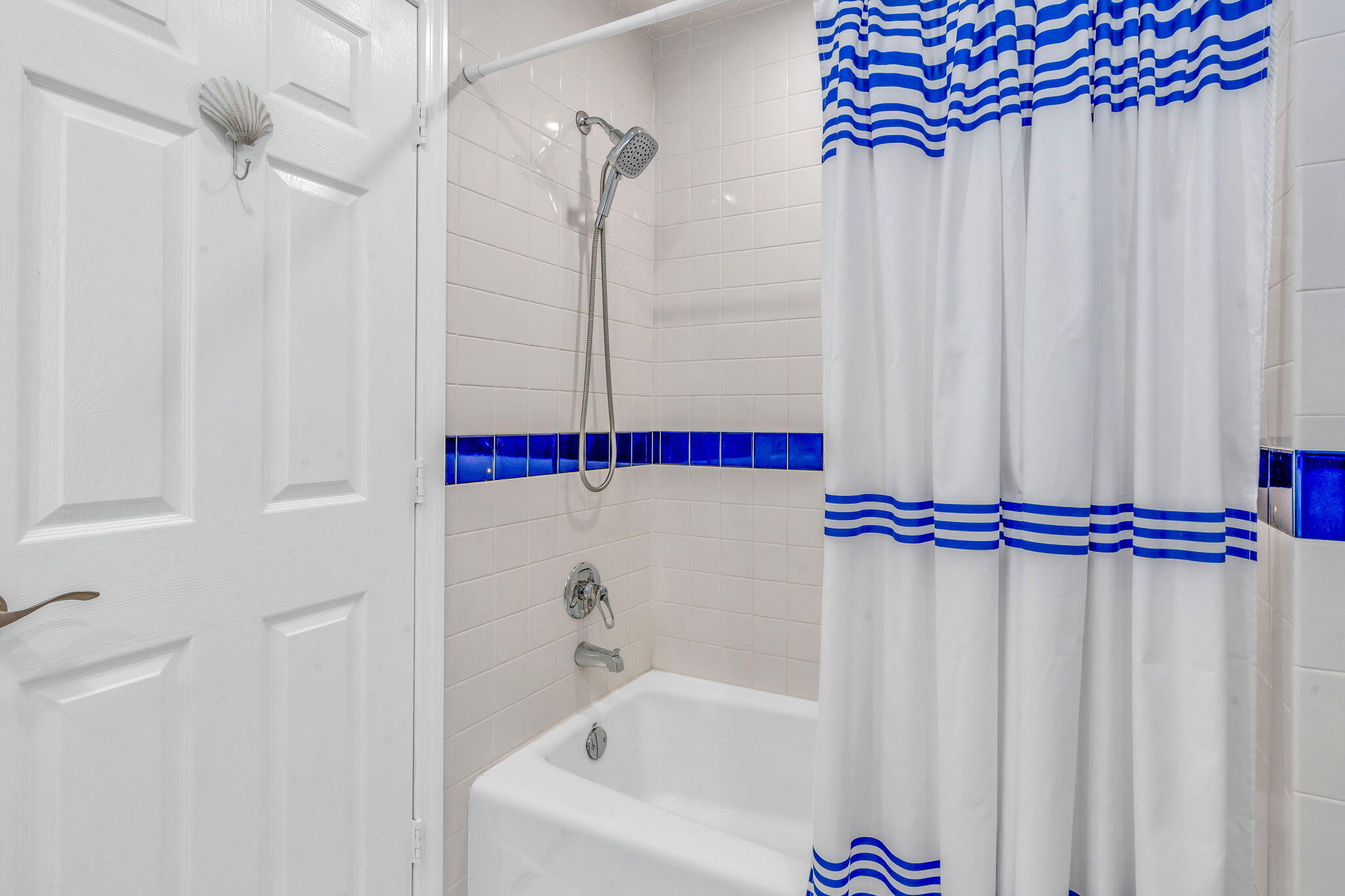 Marathon, Florida 33050, United States, 2 Bedrooms Bedrooms, ,2 BathroomsBathrooms,Residential,Active,24411