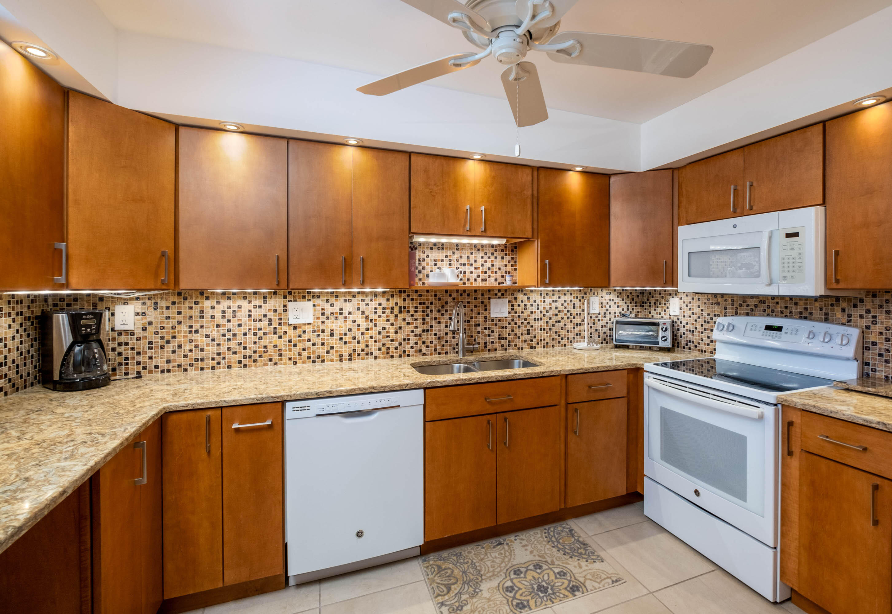 Key Colony, Florida 33051, United States, 2 Bedrooms Bedrooms, ,3 BathroomsBathrooms,Residential,Active,42074