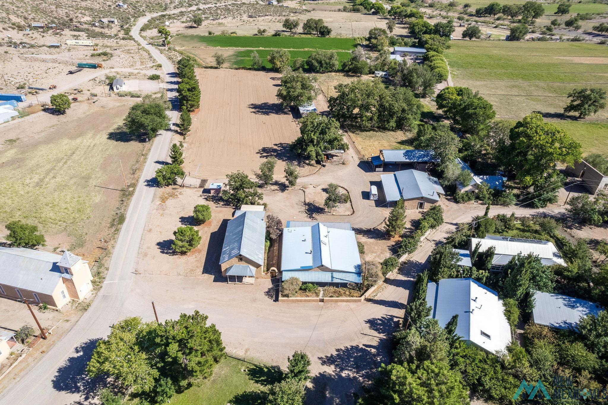 6 Plaza De Monticello Drive, Monticello, New Mexico image 2