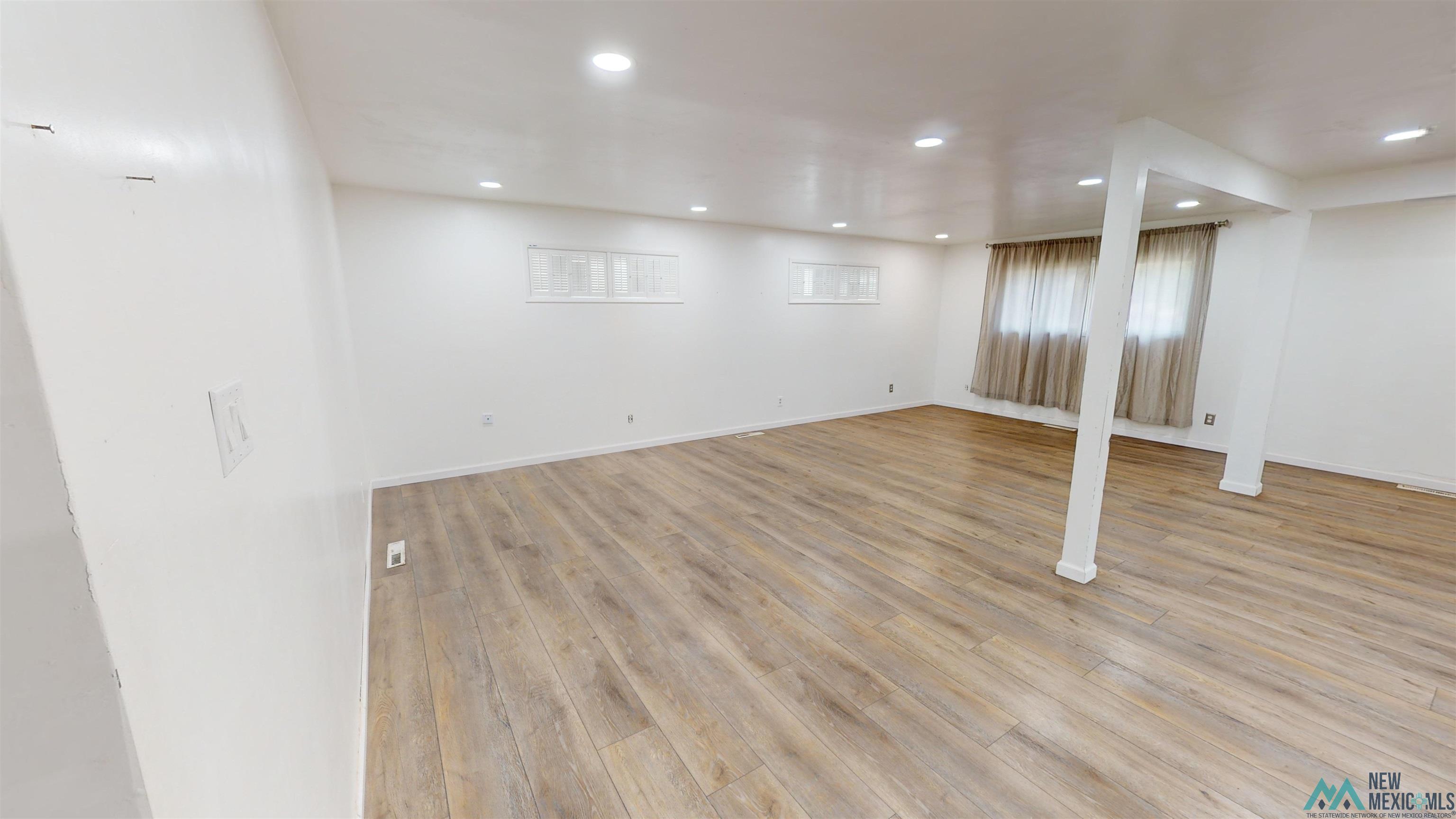 1017 W Avenue J, Lovington, New Mexico image 3