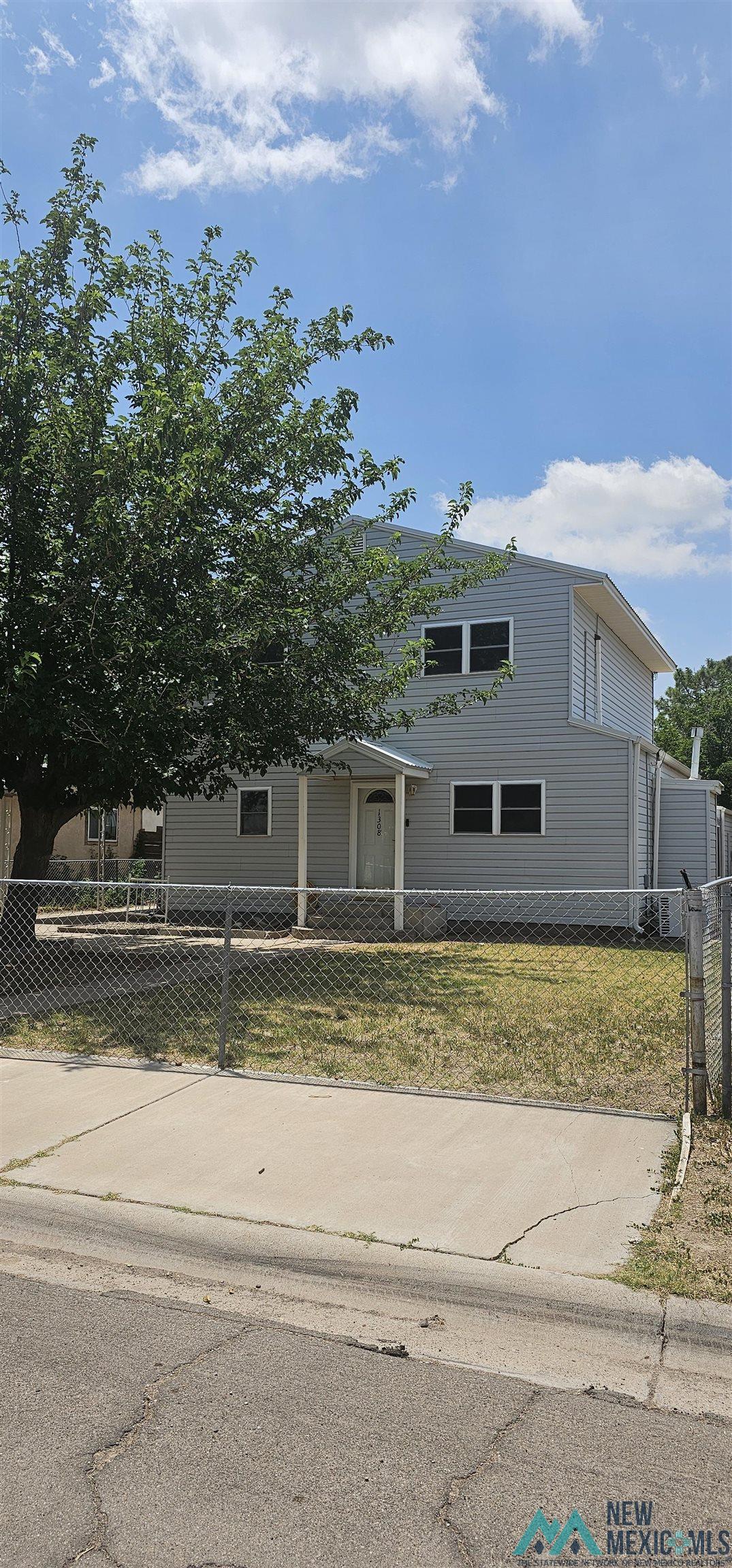 1308 E Alameda Street, Roswell, Texas image 3