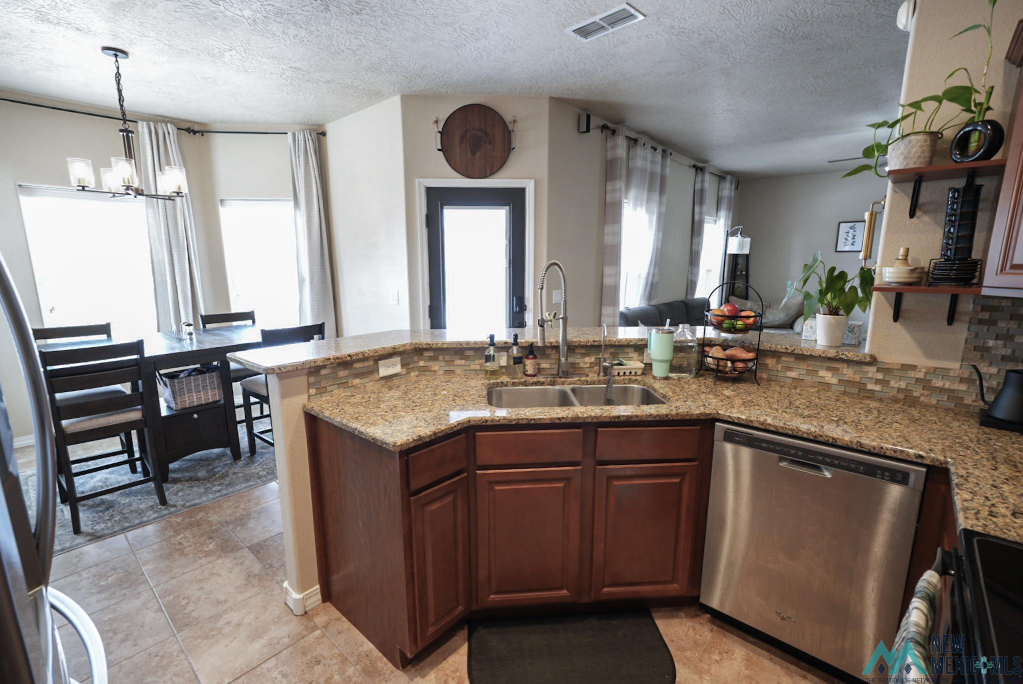 2005 Hali Lane, Clovis, Texas image 12