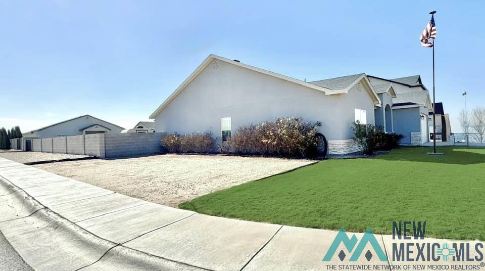 1041 Malibu Way, Carlsbad, New Mexico image 2