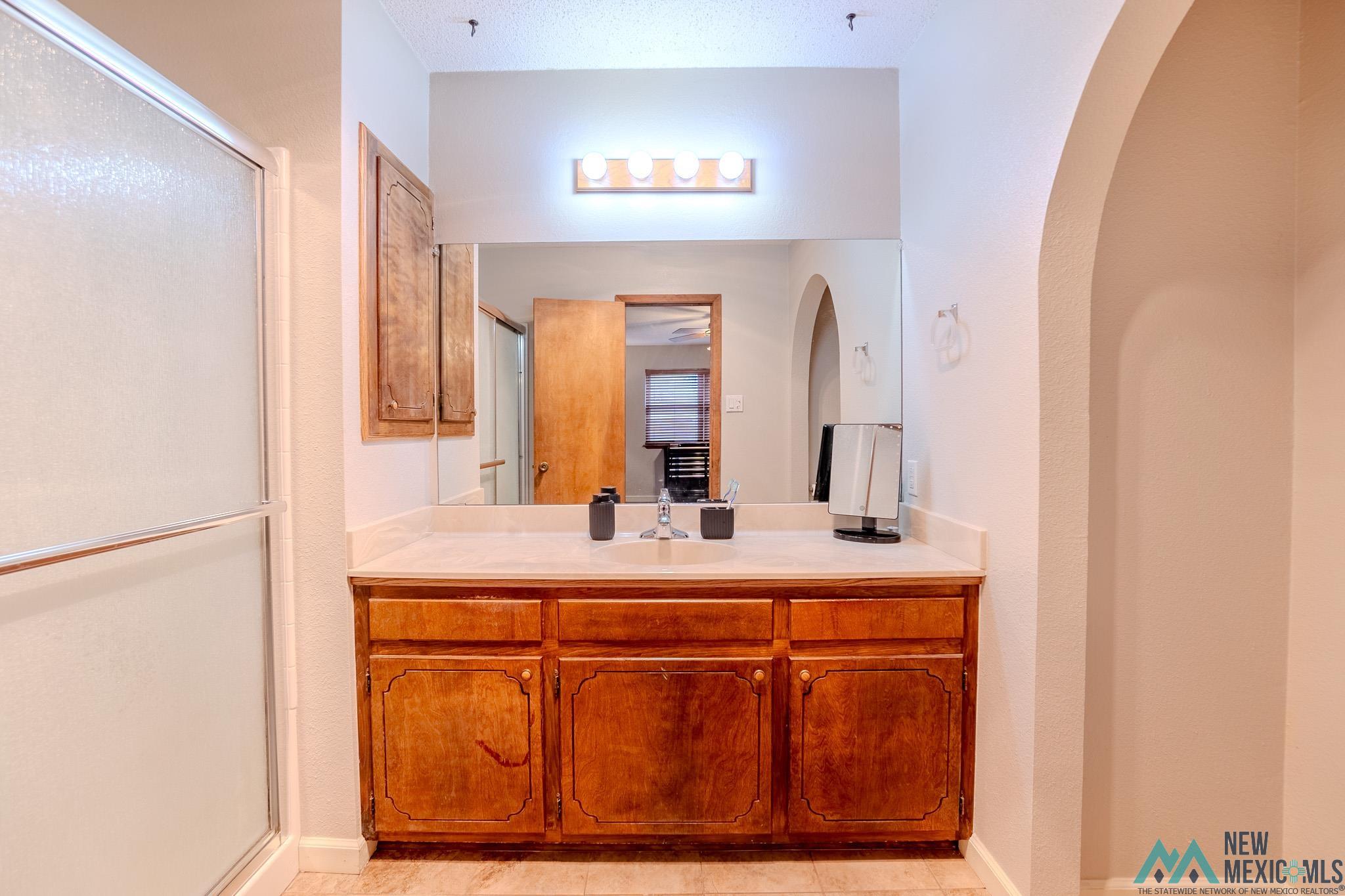 2112 Castle Court, Clovis, Texas image 15