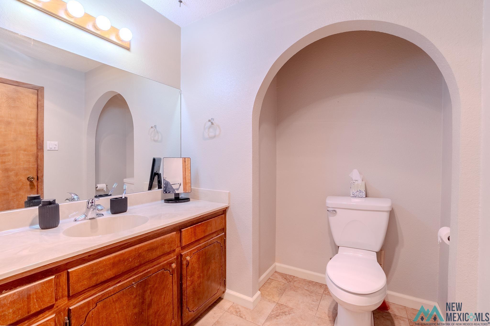 2112 Castle Court, Clovis, Texas image 20