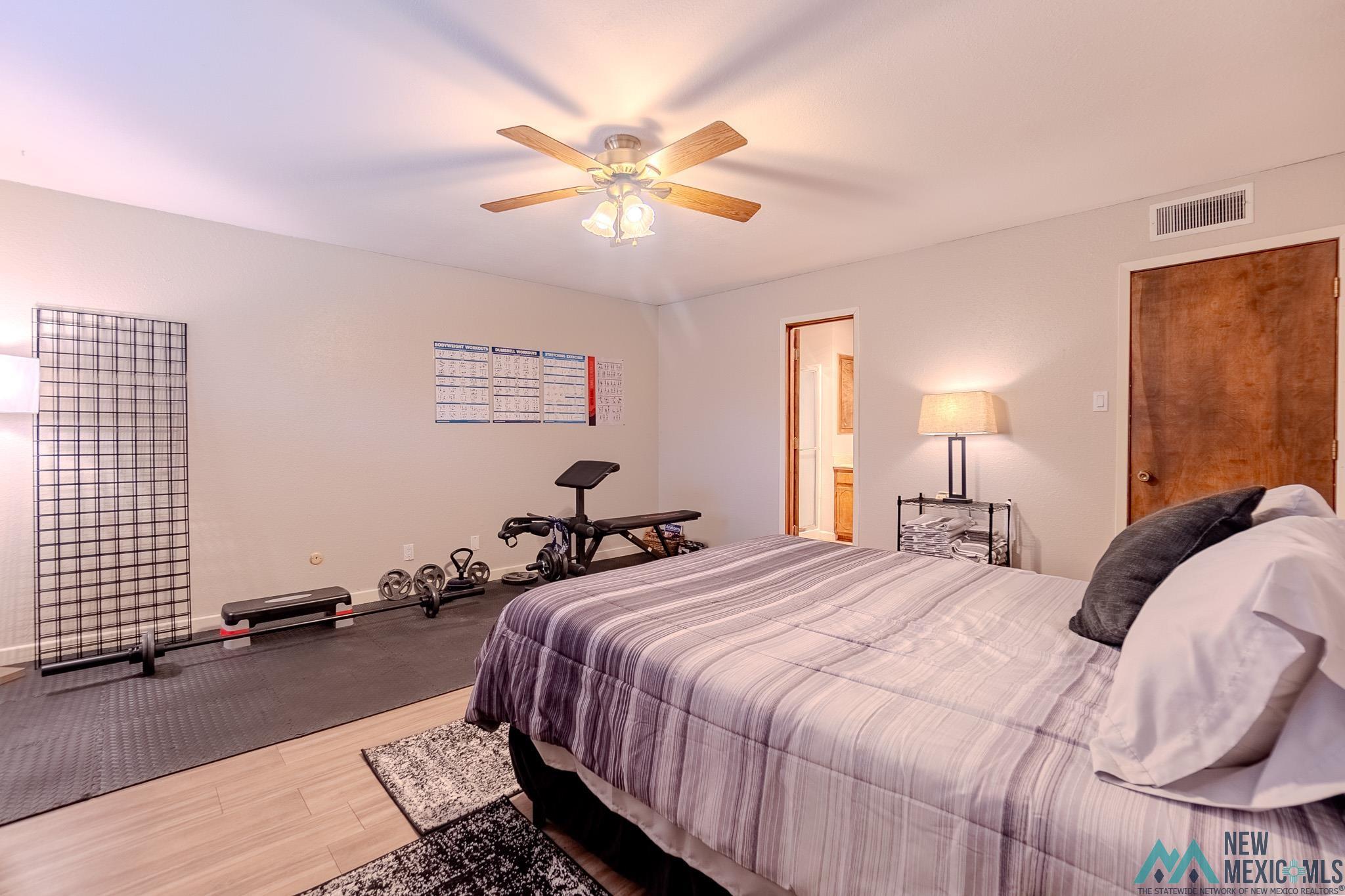 2112 Castle Court, Clovis, Texas image 14