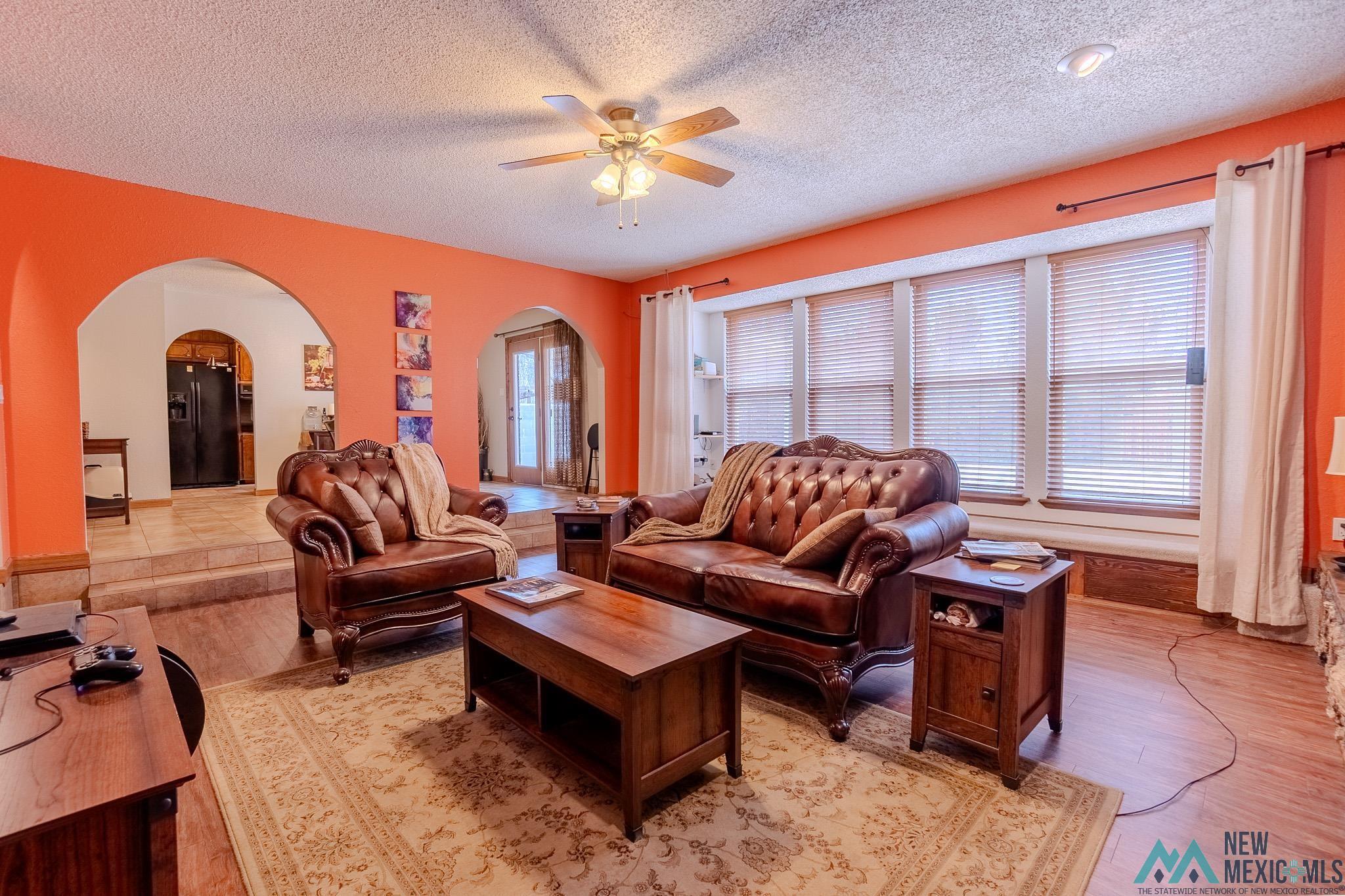 2112 Castle Court, Clovis, Texas image 5
