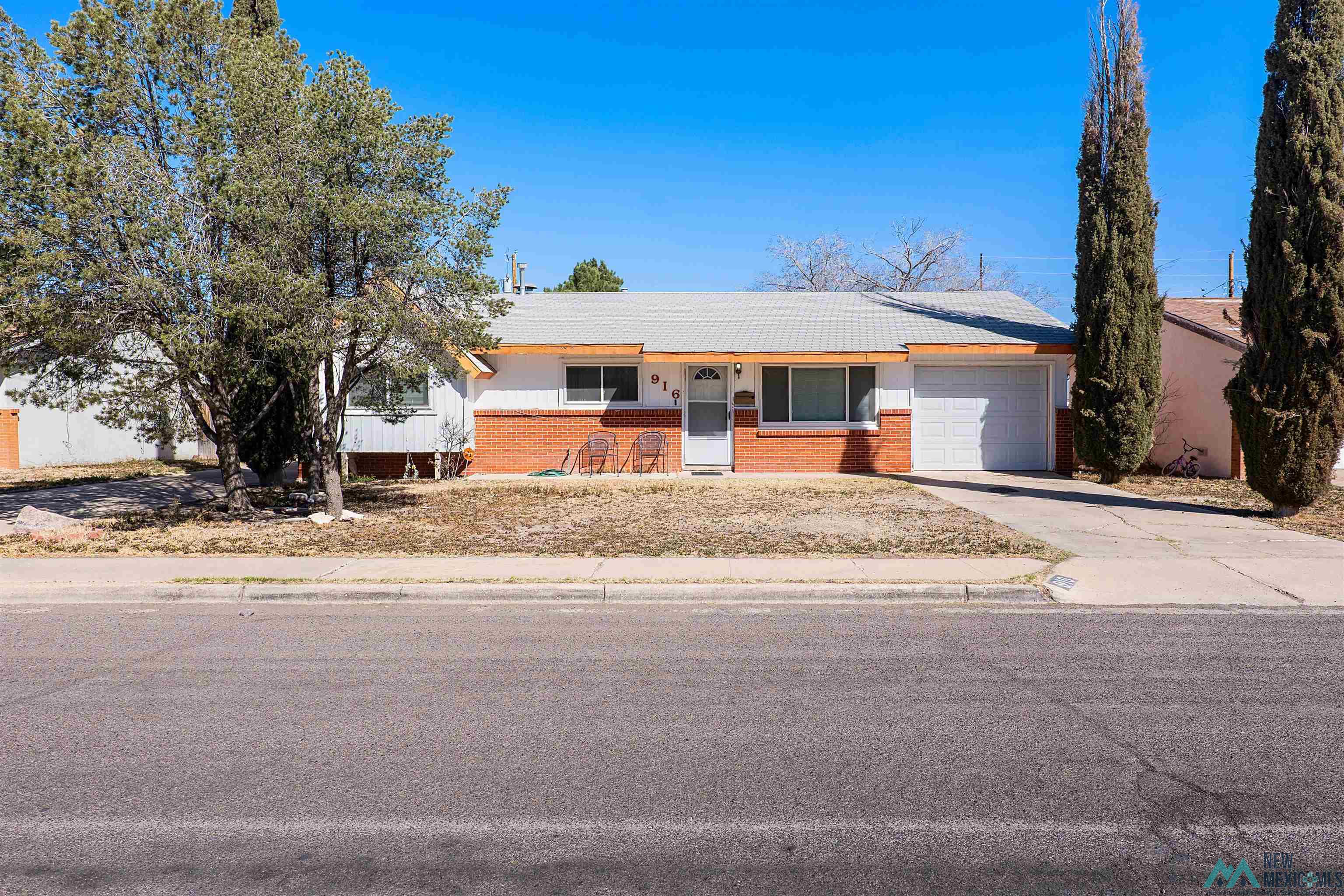 916 W Iron Avenue, Hobbs, Texas image 1