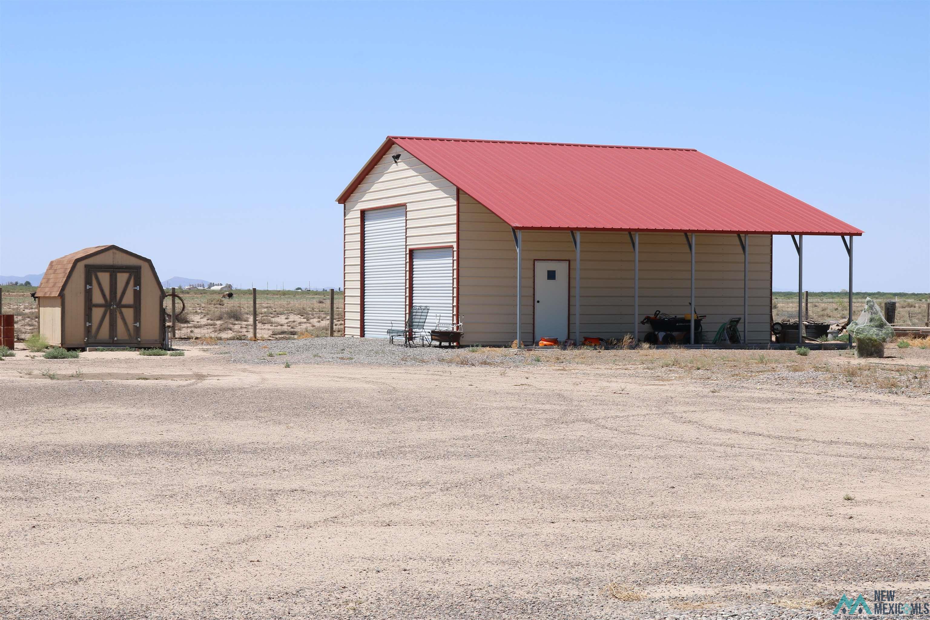 5240 E Manzanita Rd Se Road, Deming, Texas image 4