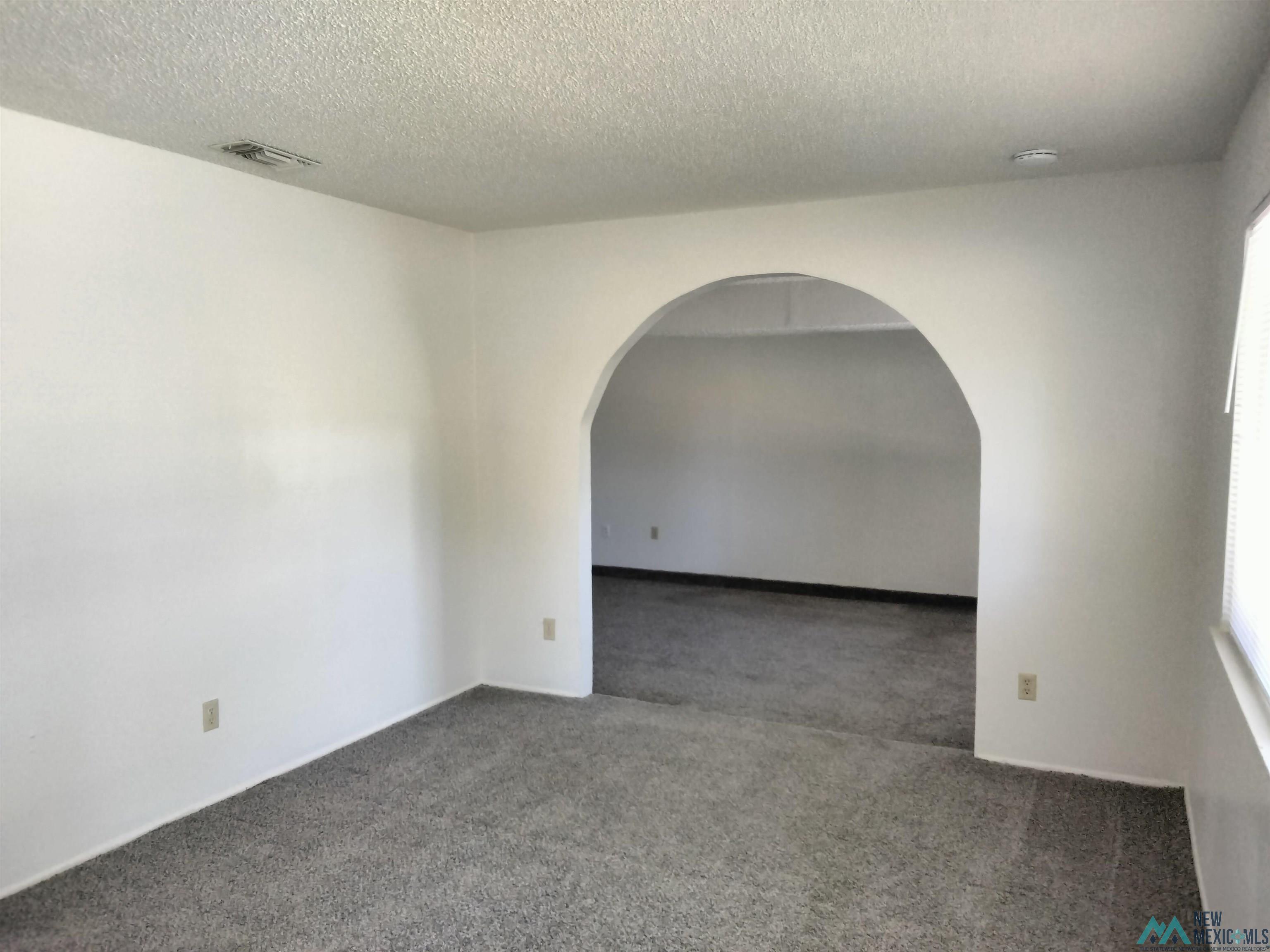 1208 Comer Drive, Clovis, Texas image 6