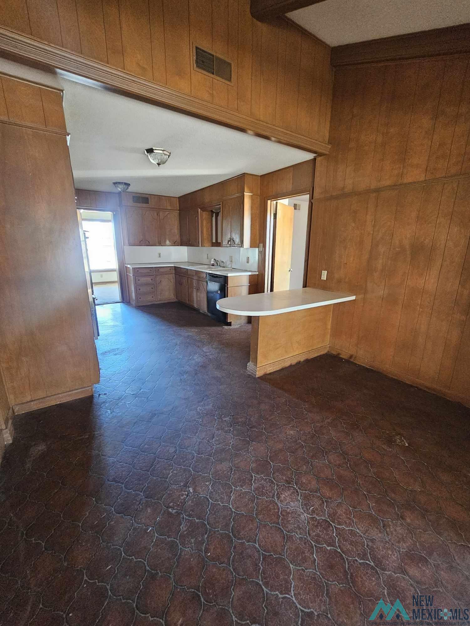 Clovis, New Mexico 88101, United States, 4 Bedrooms Bedrooms, ,3 BathroomsBathrooms,Residential,Pending,62520