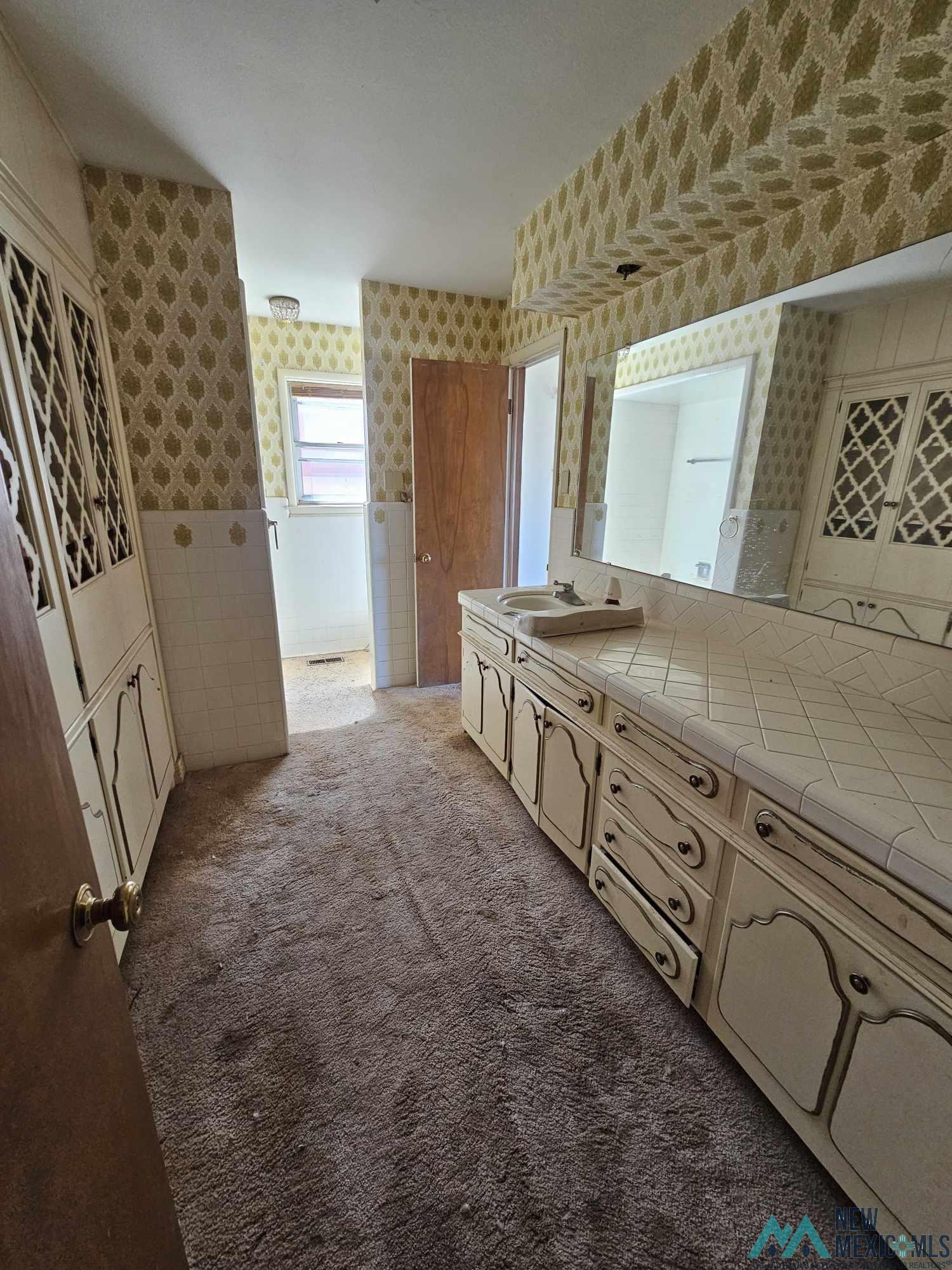 Clovis, New Mexico 88101, United States, 4 Bedrooms Bedrooms, ,3 BathroomsBathrooms,Residential,Pending,62520