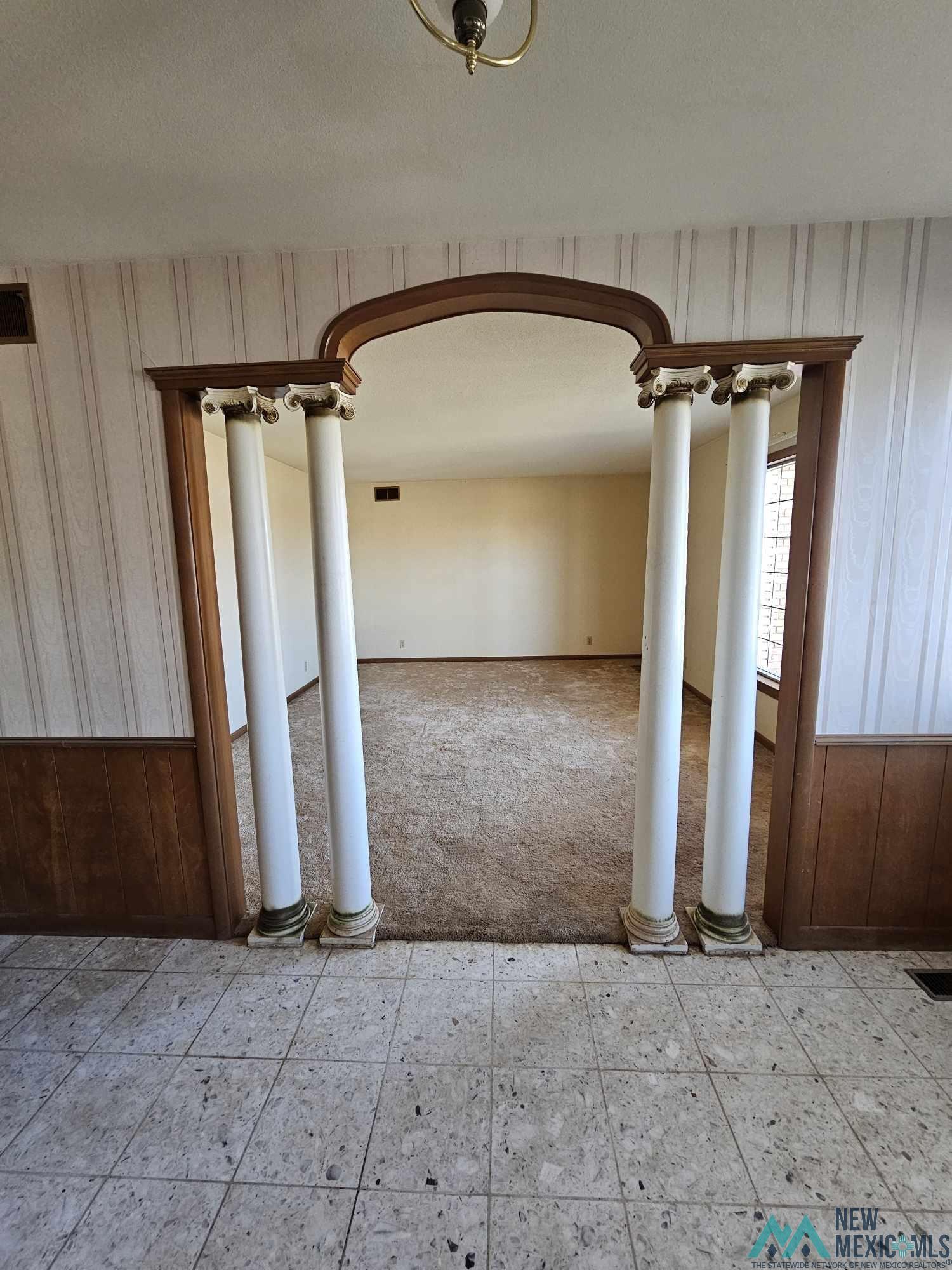 Clovis, New Mexico 88101, United States, 4 Bedrooms Bedrooms, ,3 BathroomsBathrooms,Residential,Pending,62520