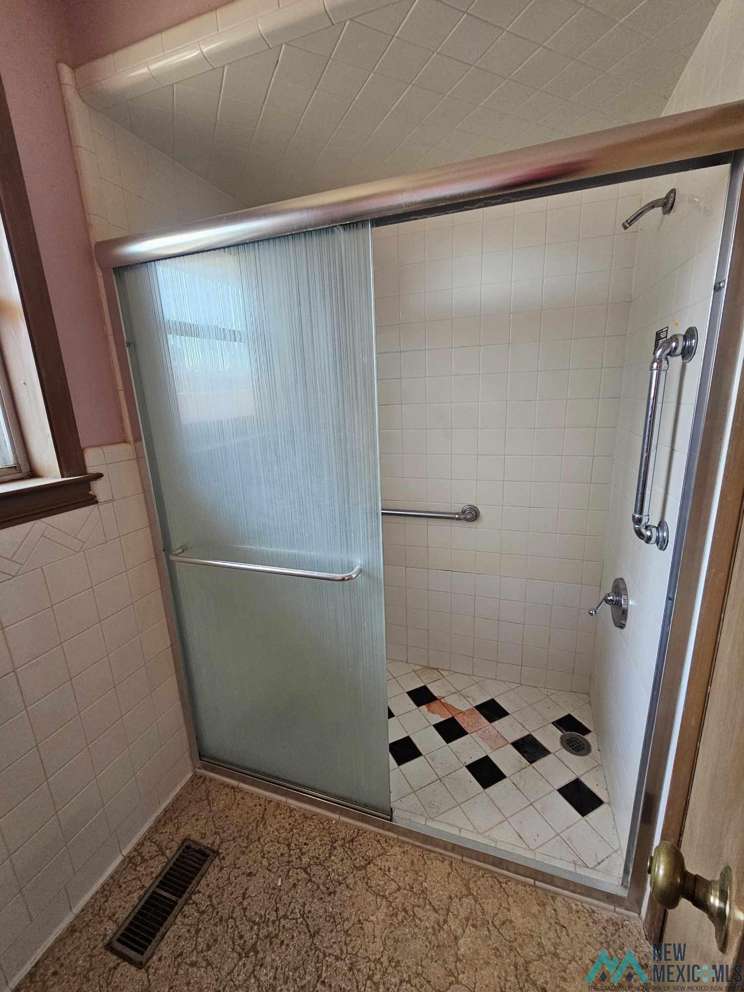 Clovis, New Mexico 88101, United States, 4 Bedrooms Bedrooms, ,3 BathroomsBathrooms,Residential,Pending,62520