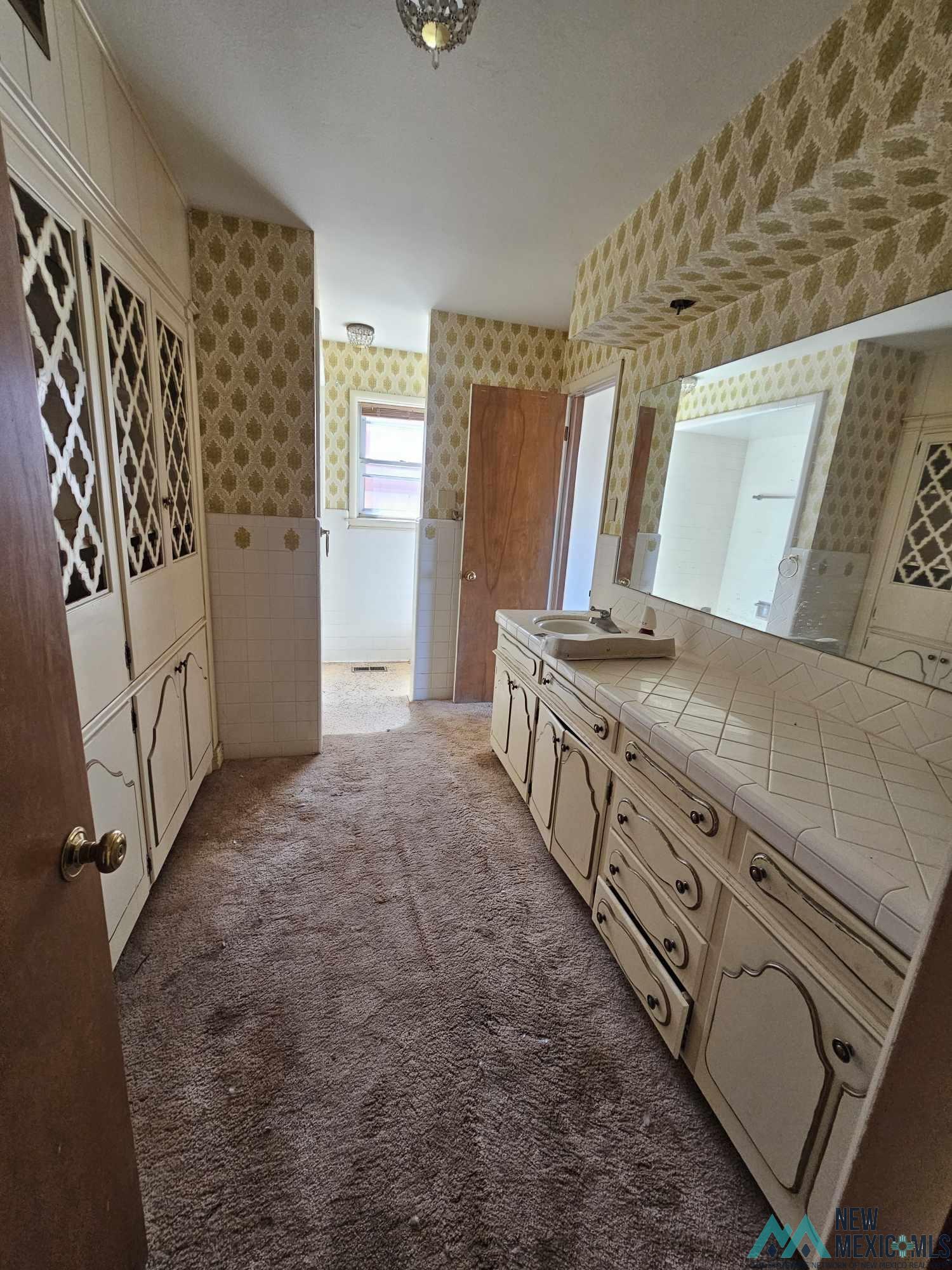 Clovis, New Mexico 88101, United States, 4 Bedrooms Bedrooms, ,3 BathroomsBathrooms,Residential,Pending,62520