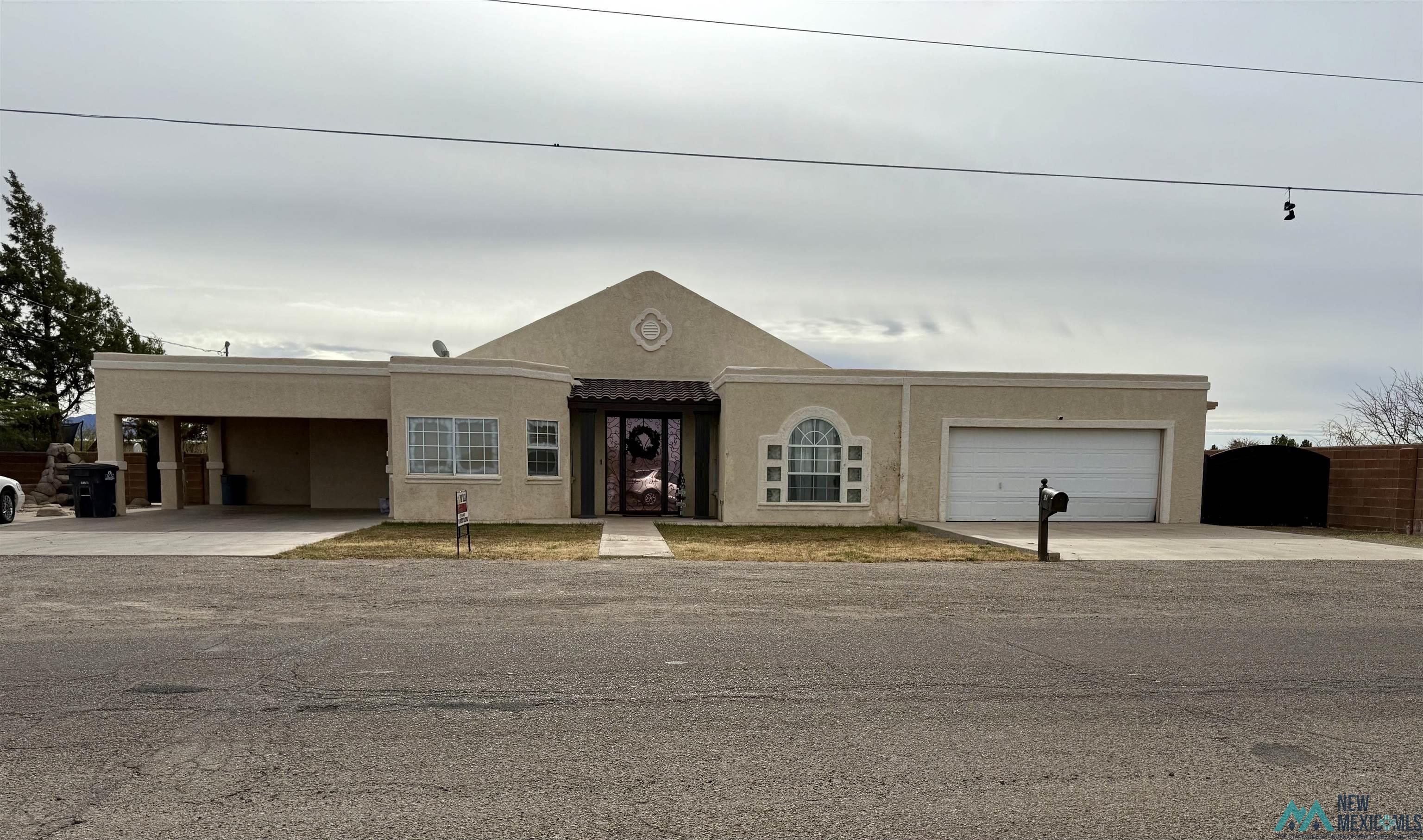 2180 E Pear Street, Deming, Texas image 1