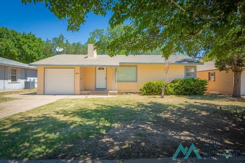 Homes For Sale - 1607 W Tilden Street<br/> Roswell, NM 88203
