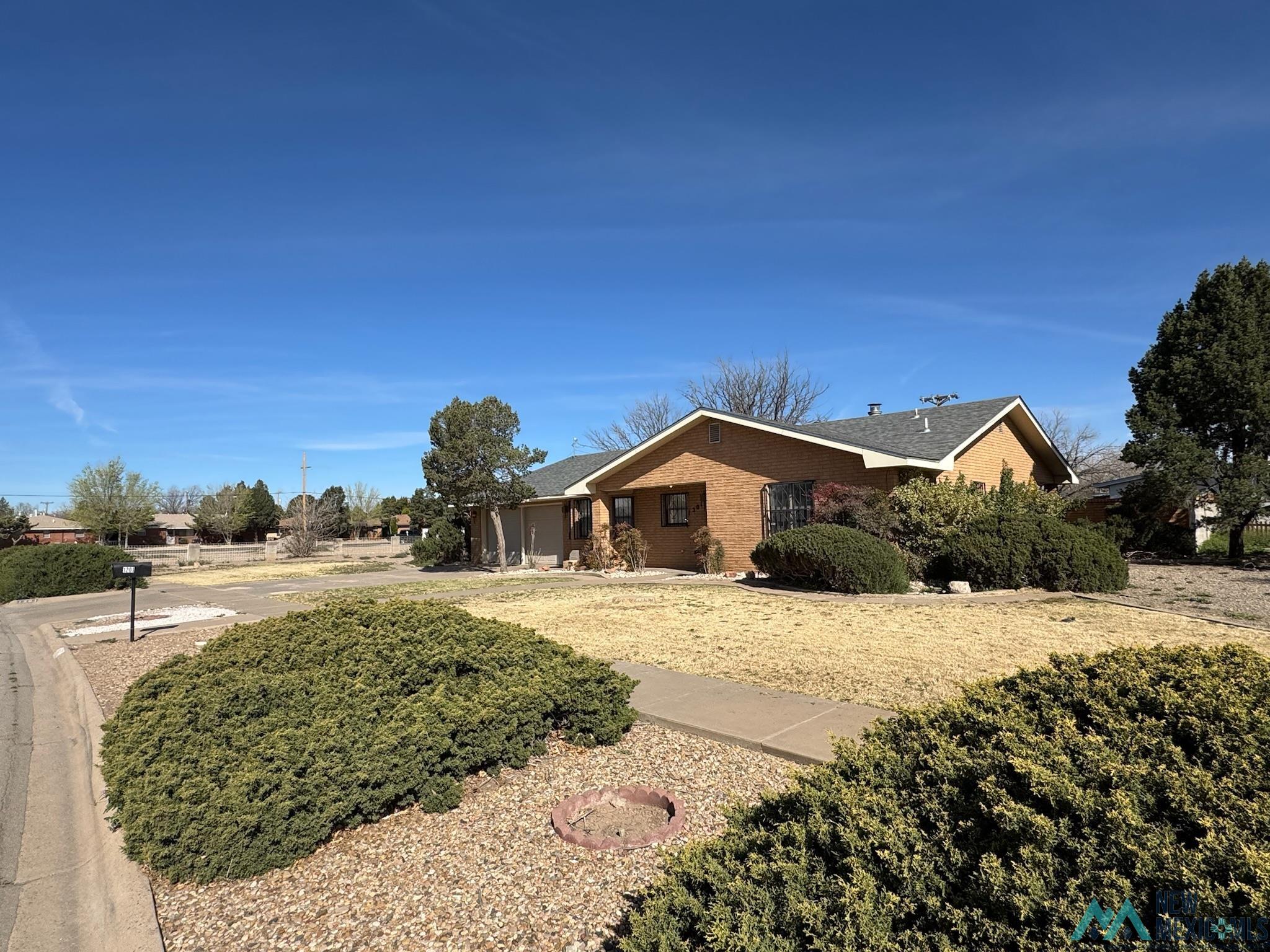 1201 W Bonita Drive, Roswell, New Mexico image 1