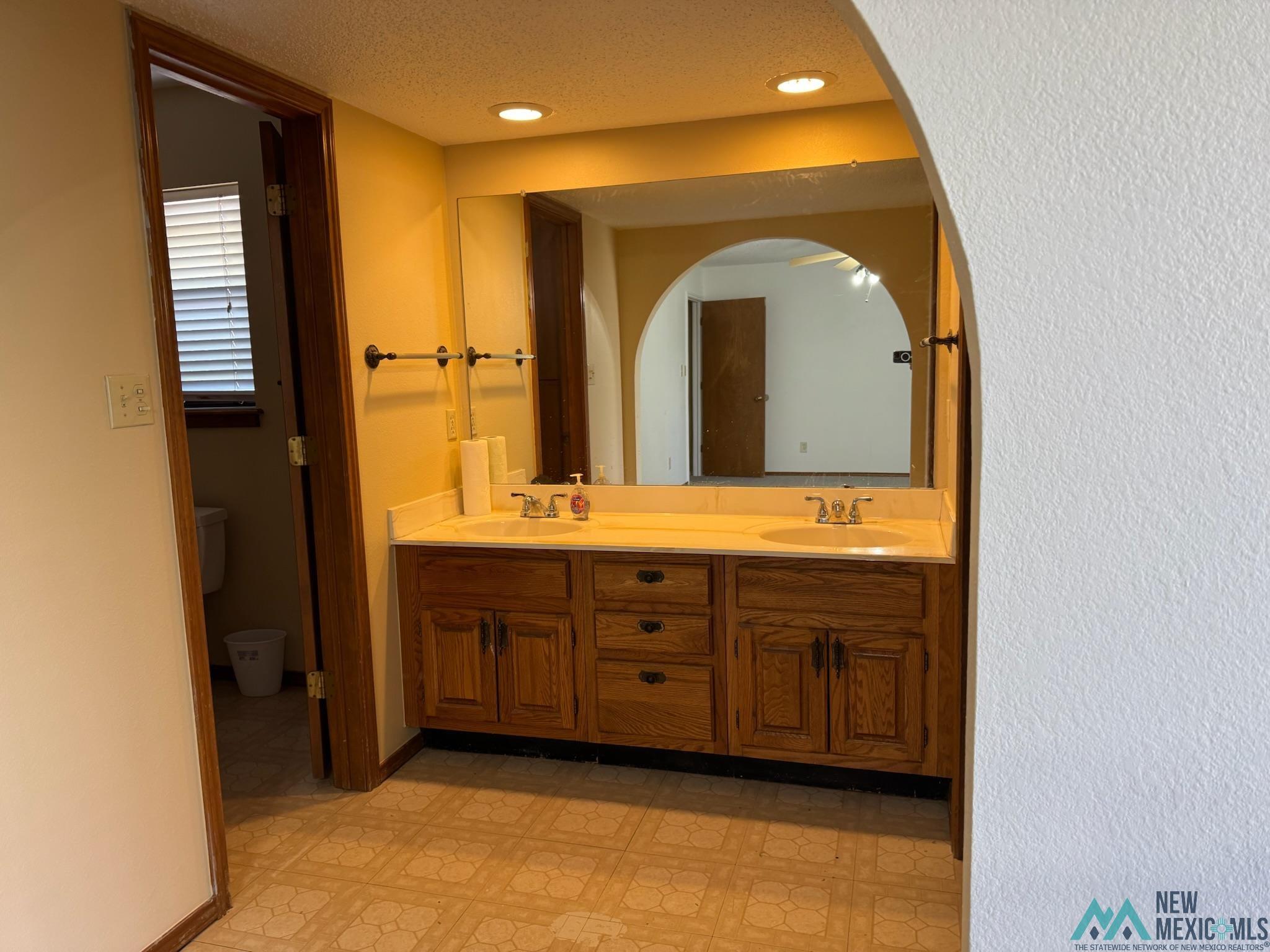 1201 W Bonita Drive, Roswell, New Mexico image 8