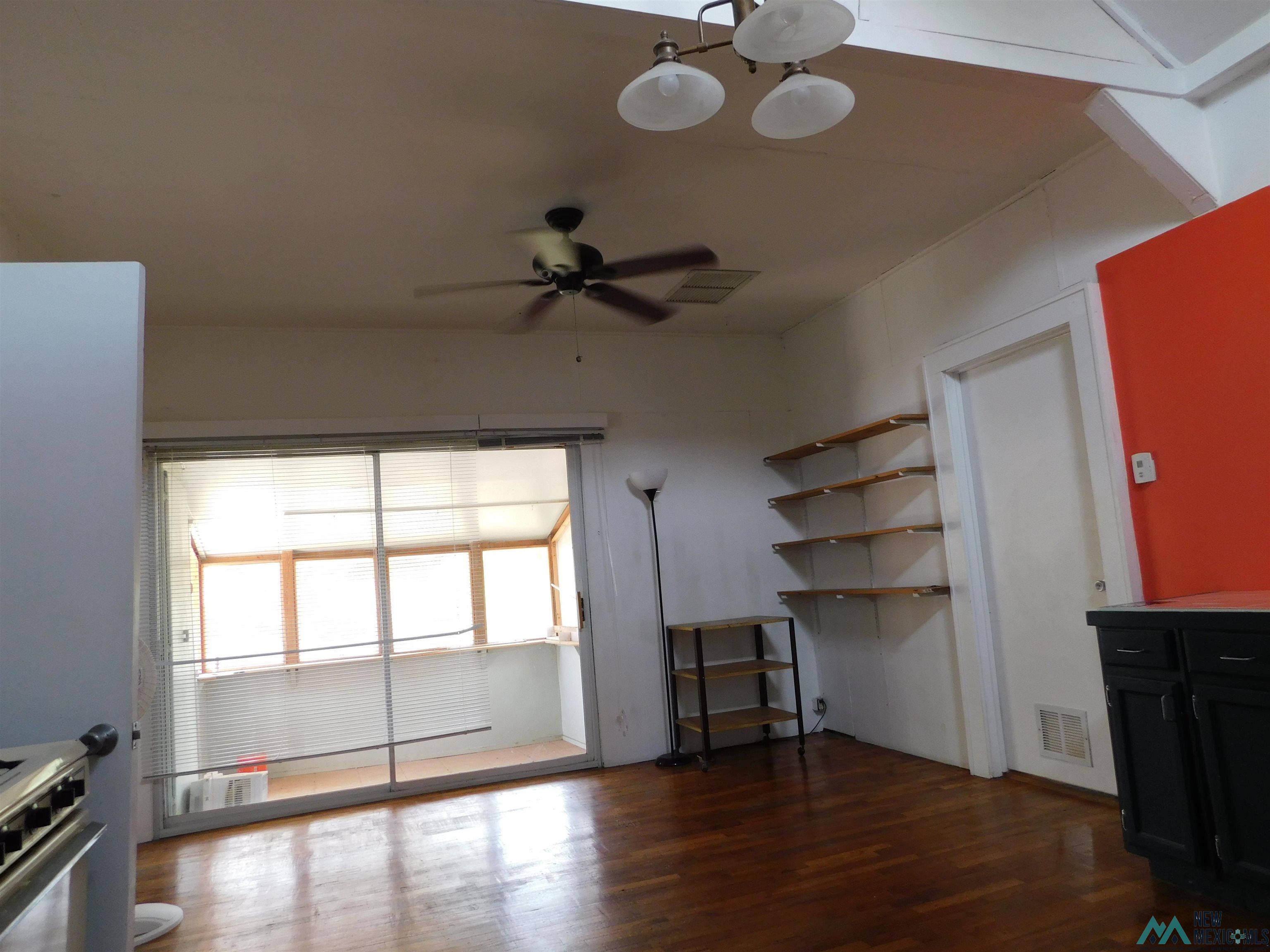 1301 N Montana Avenue, Roswell, Texas image 8