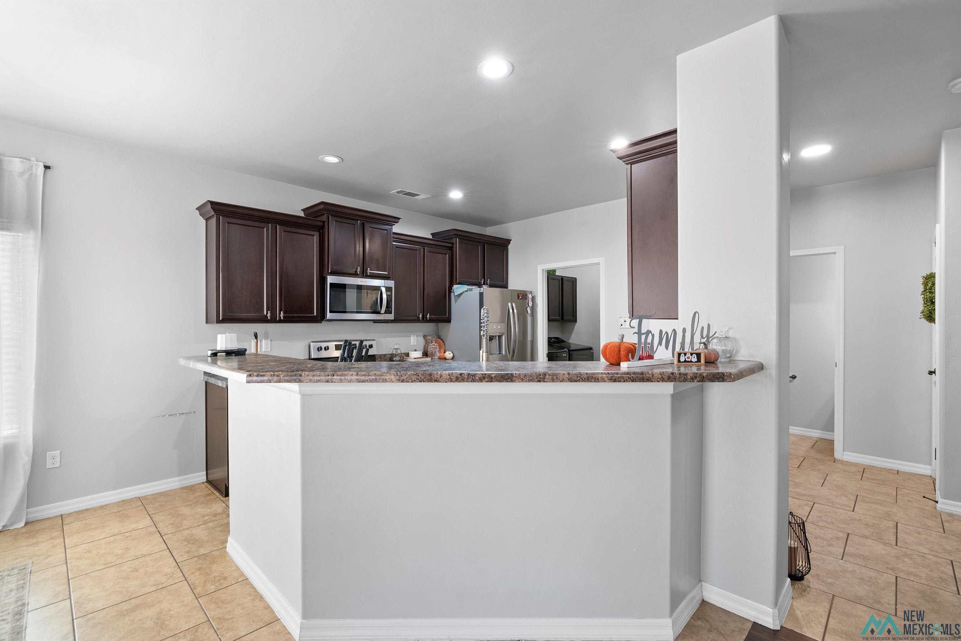 1810 Amber Drive, Carlsbad, Texas image 17