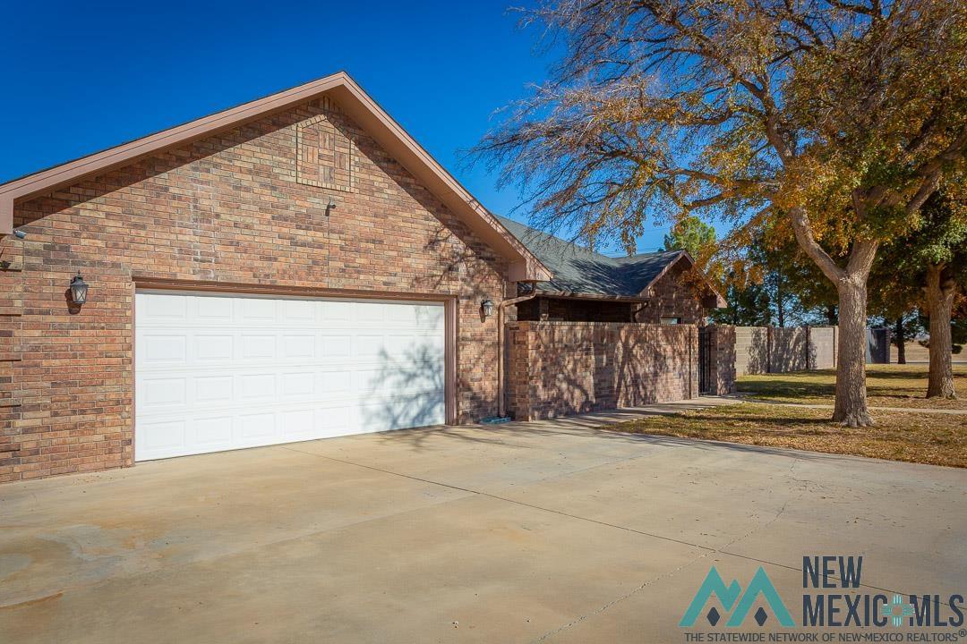 Artesia, New Mexico 88210, United States, 3 Bedrooms Bedrooms, ,2 BathroomsBathrooms,Residential,Pending,251192