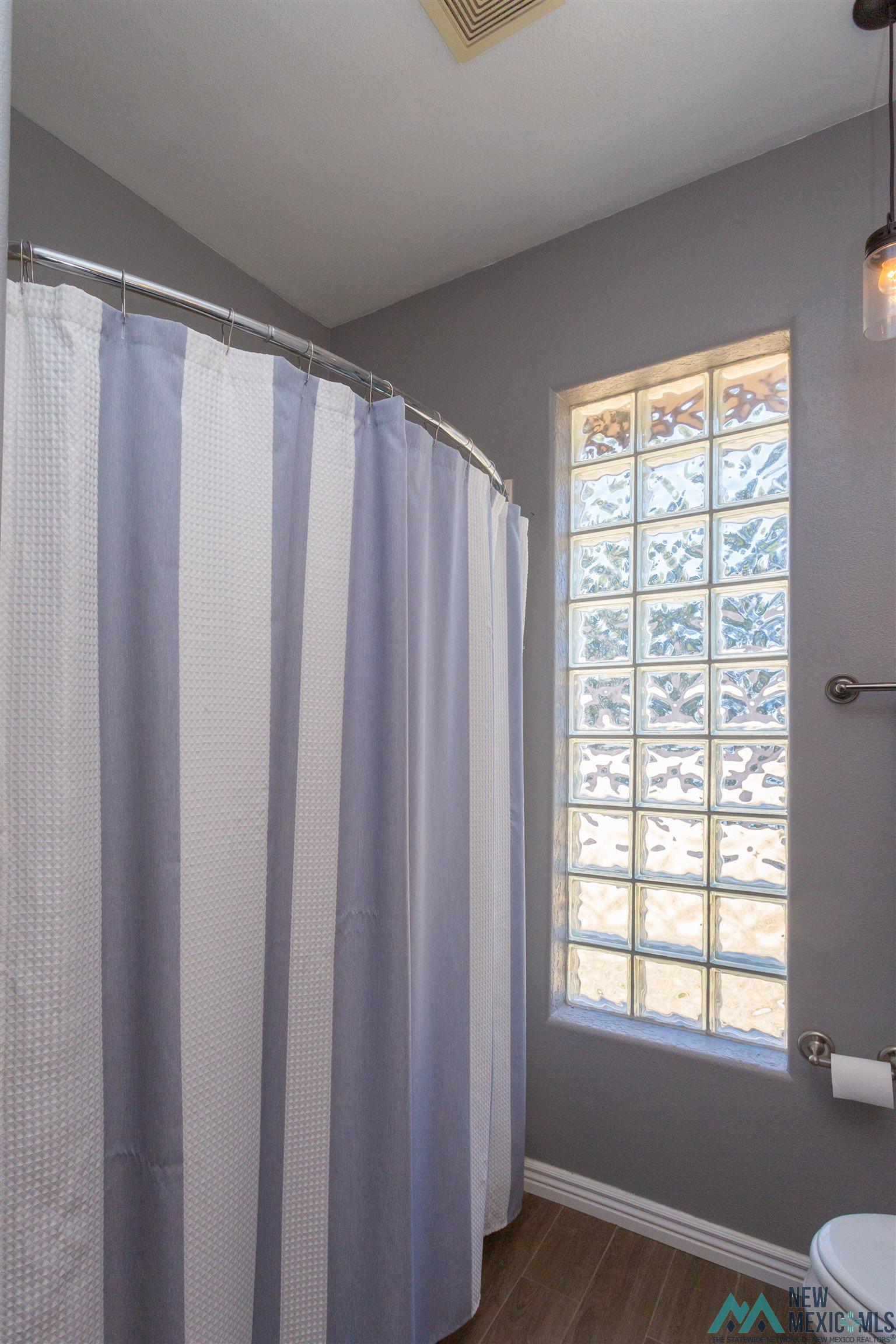 Artesia, New Mexico 88210, United States, 3 Bedrooms Bedrooms, ,2 BathroomsBathrooms,Residential,Pending,251192