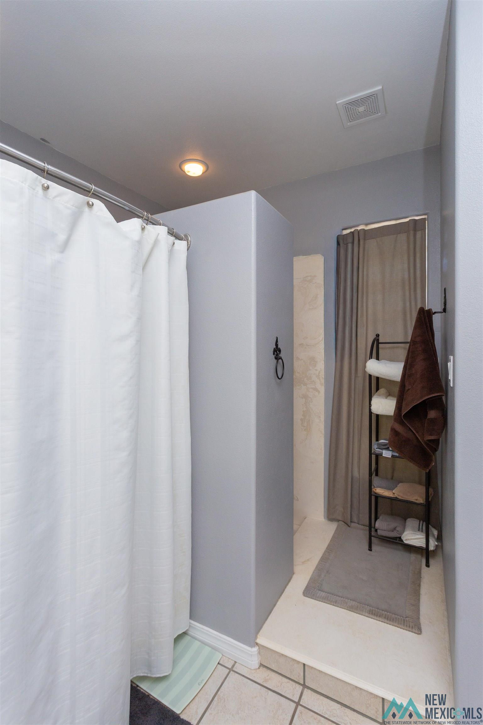 Artesia, New Mexico 88210, United States, 3 Bedrooms Bedrooms, ,2 BathroomsBathrooms,Residential,Pending,251192