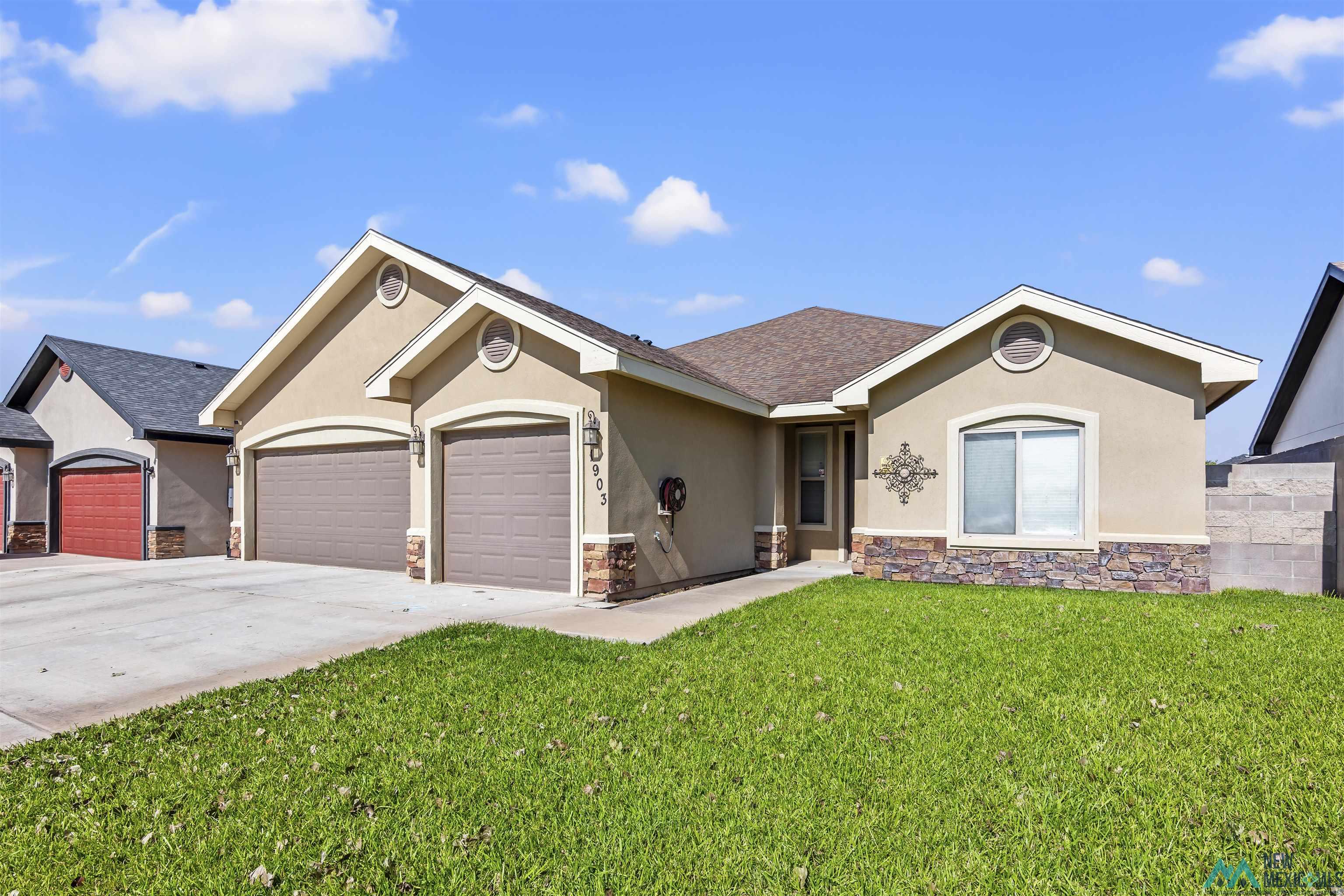 1903 N Homestead Drive, Hobbs, Texas image 2