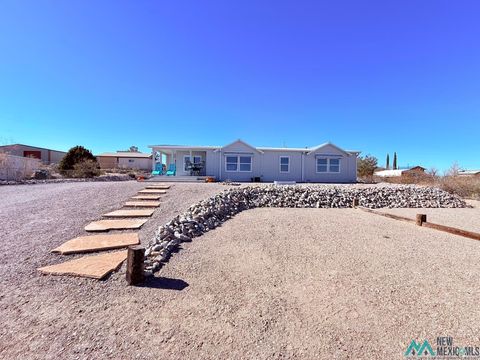 Homes For Sale - 526 Lakeshore Drive<br/> Elephant Butte, NM 87935