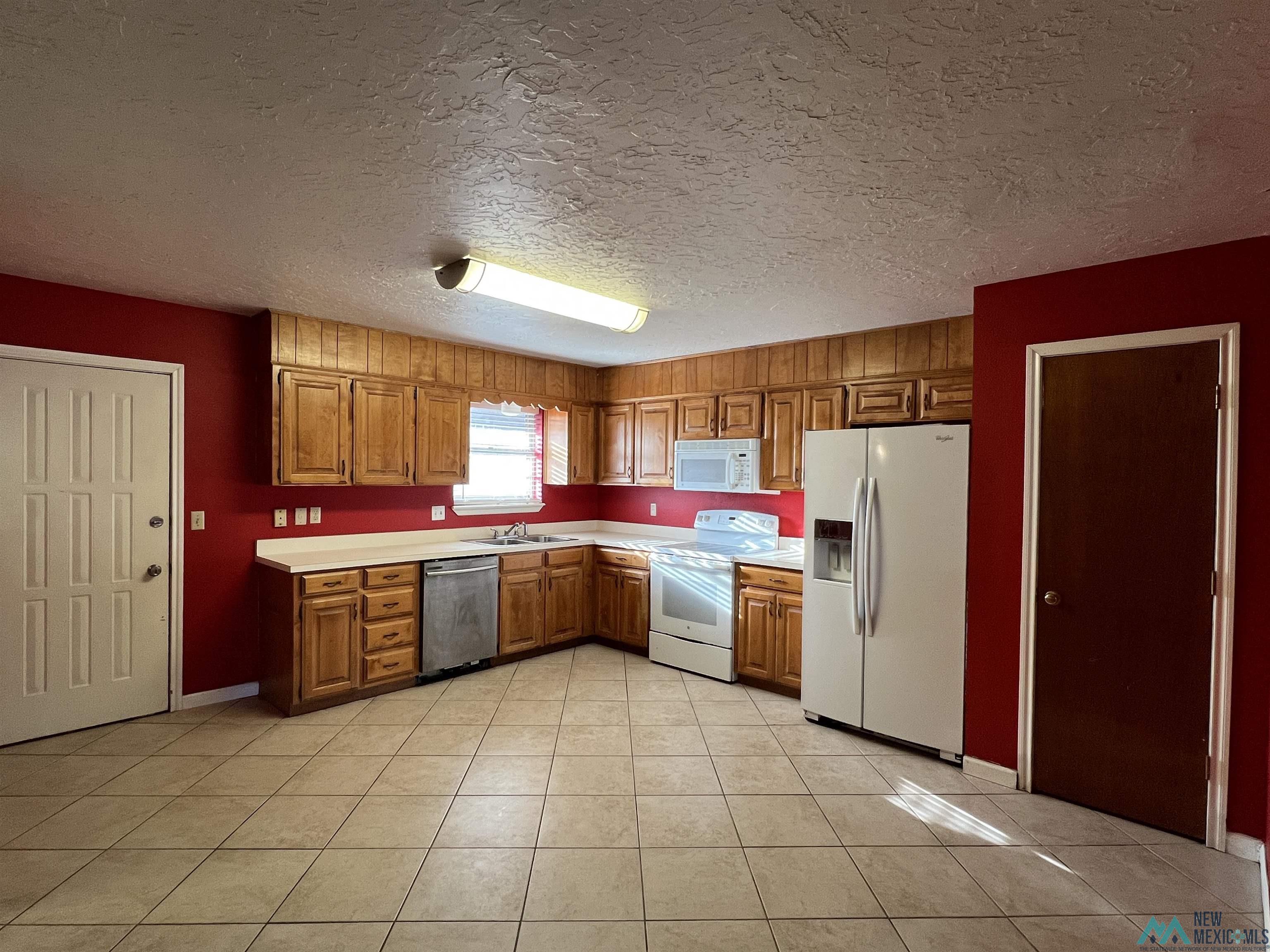 3305 N Acoma Drive, Hobbs, Ohio image 3
