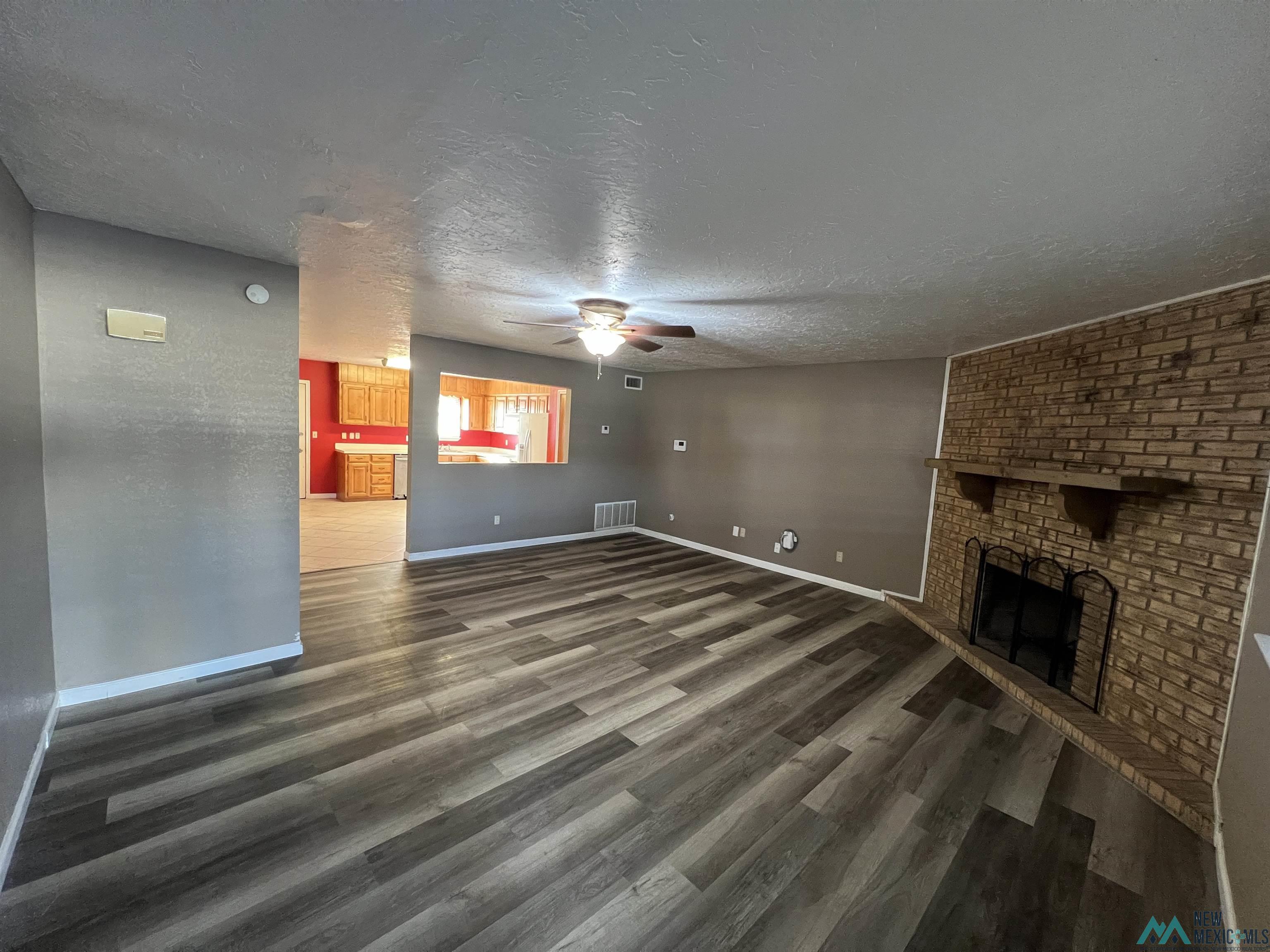 3305 N Acoma Drive, Hobbs, Ohio image 2