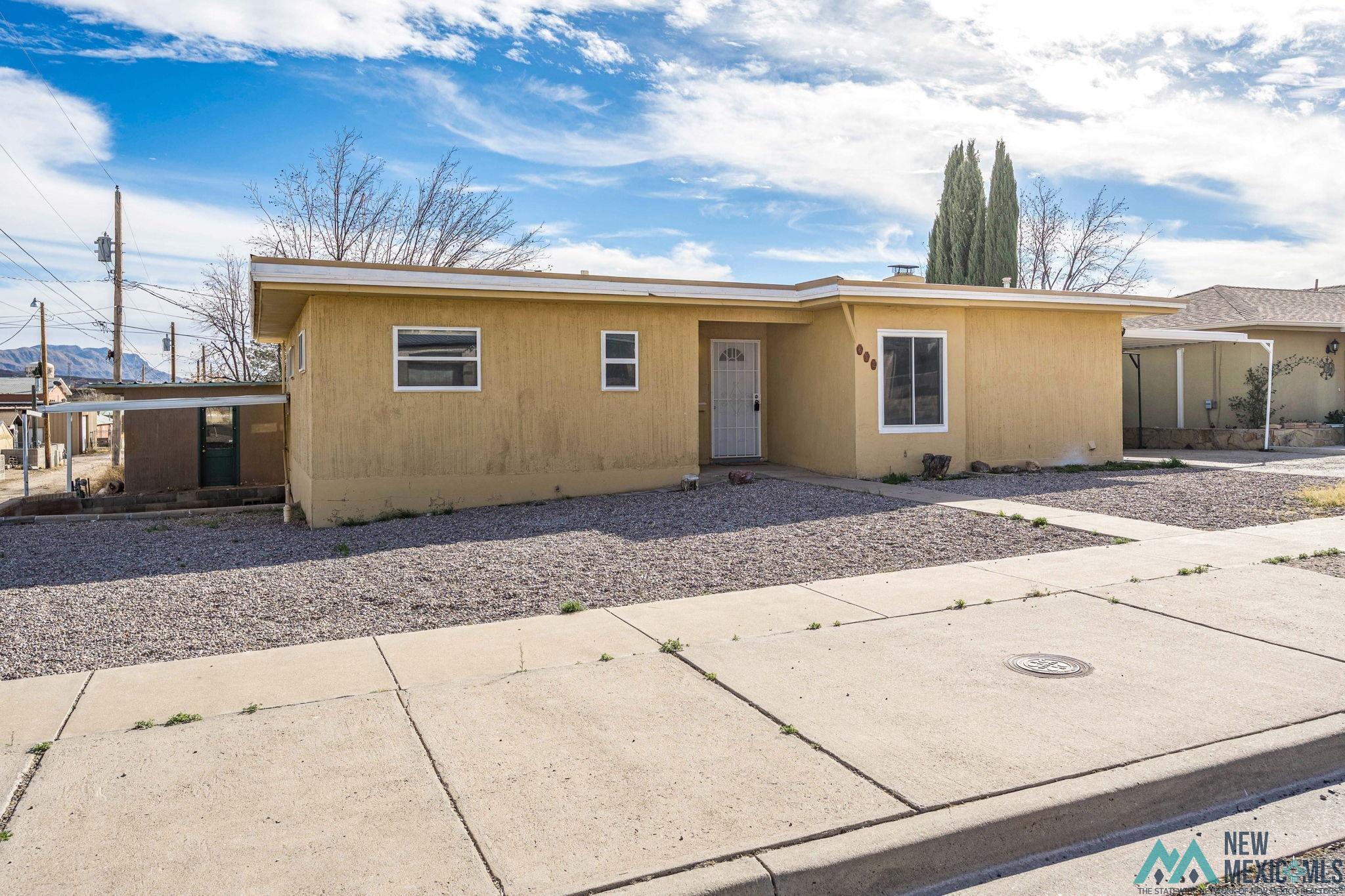412 W 9th Street, Truth Or Consequences, Texas image 2