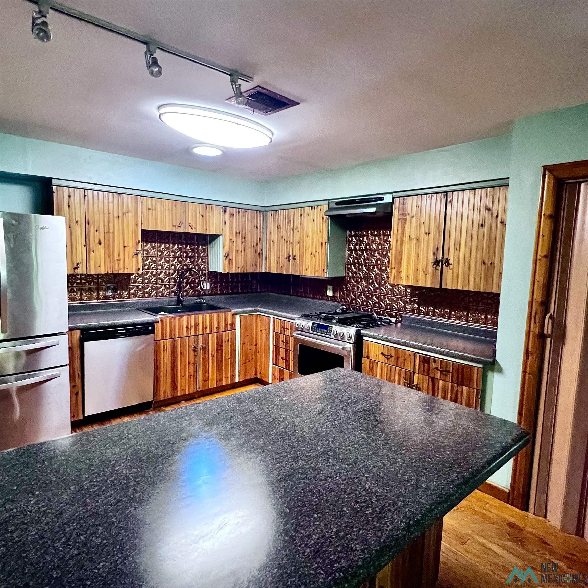 214 Christian Dr, Henderson, Texas image 12