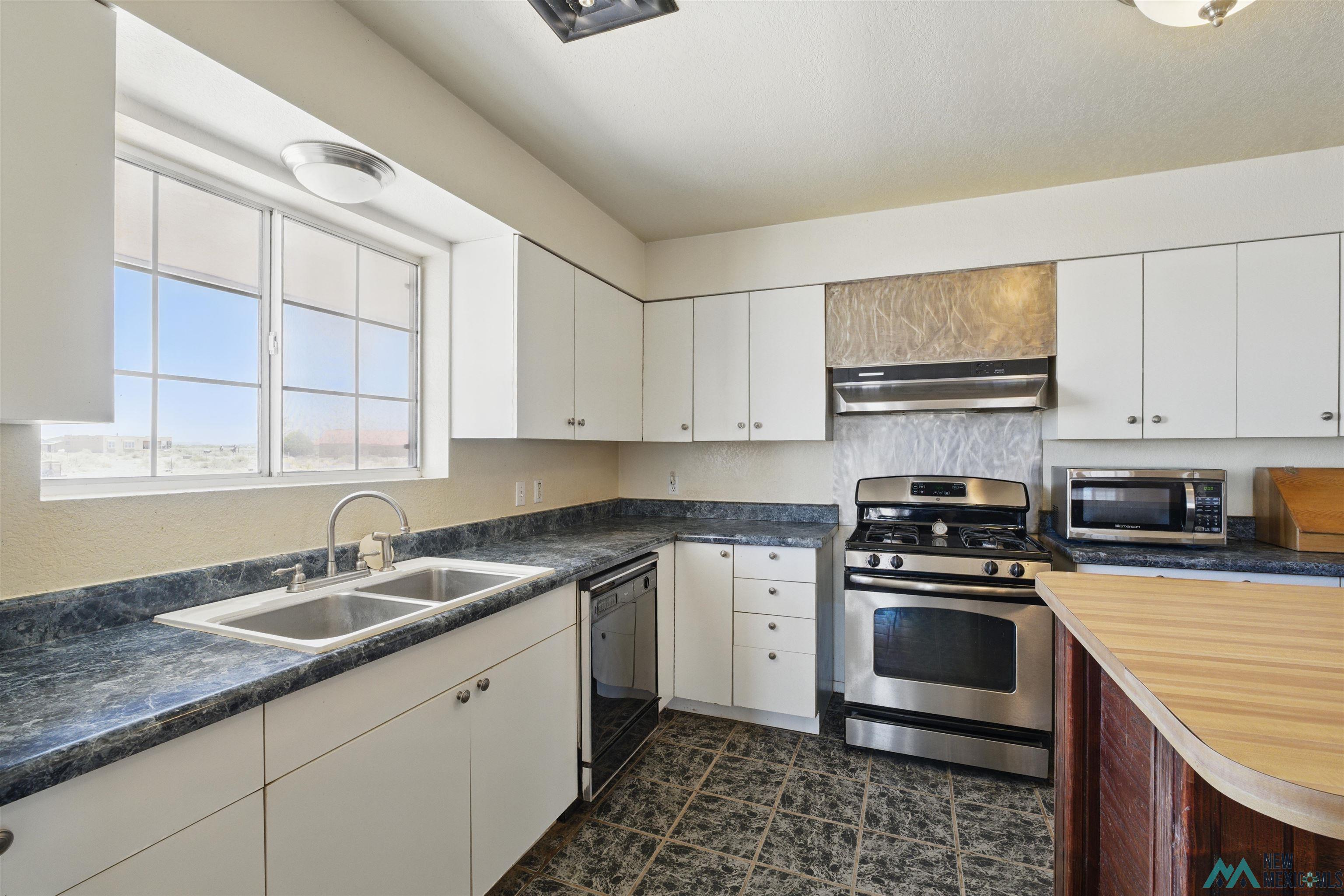 18800 SE Candela Road, Deming, Texas image 7
