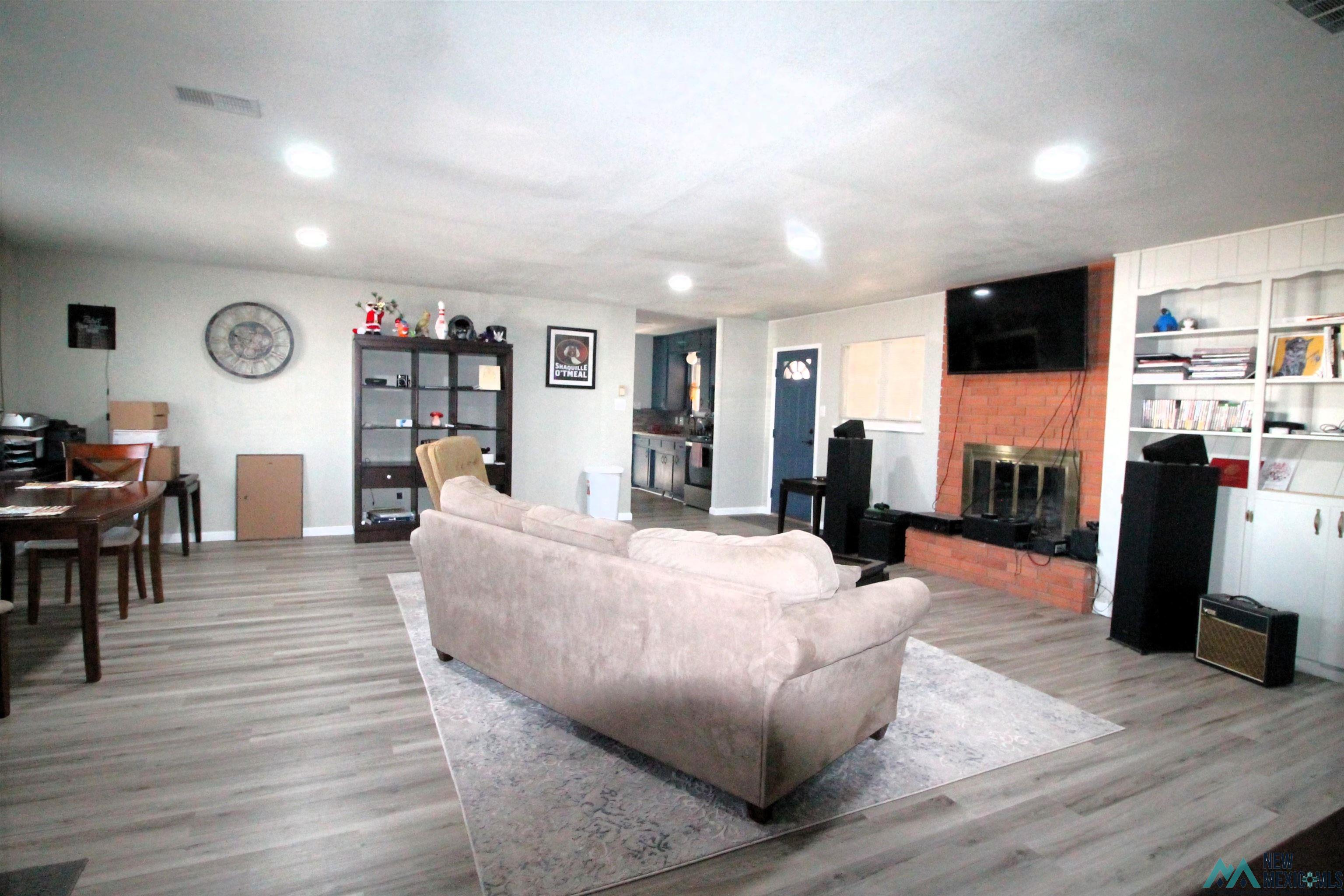 301 Cactus Drive, Clovis, Texas image 3