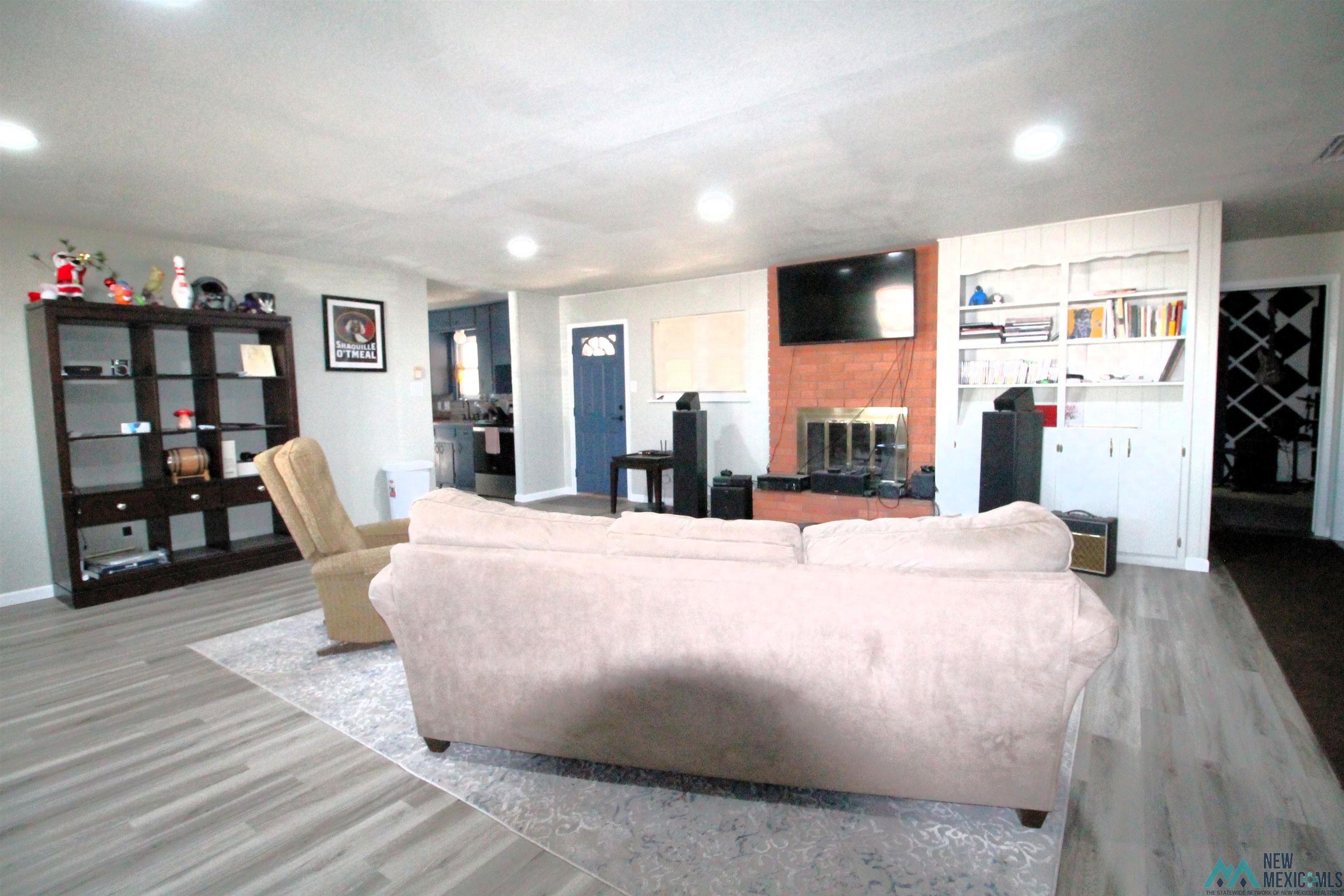 301 Cactus Drive, Clovis, Texas image 2