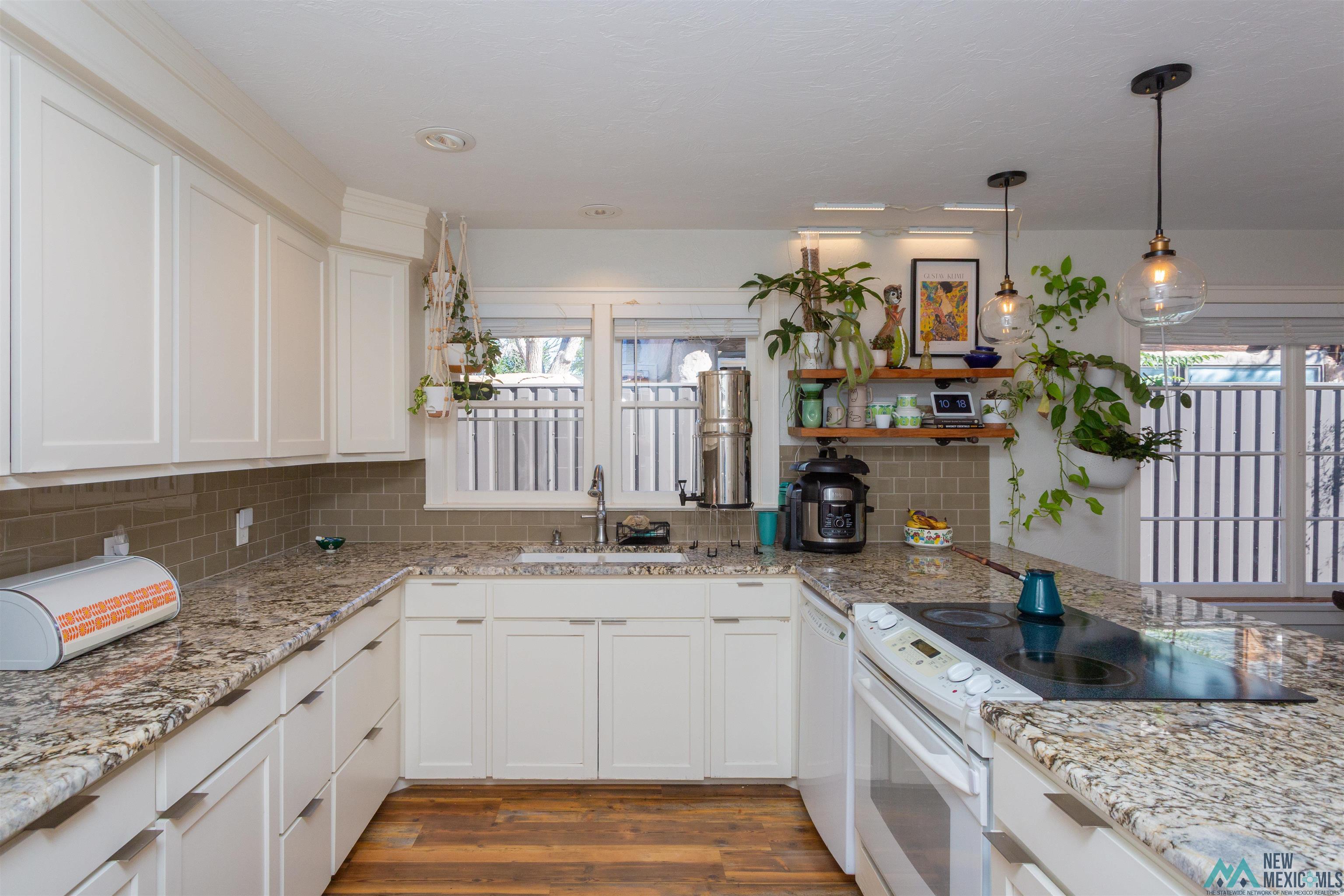 Roswell, New Mexico 88201, United States, 3 Bedrooms Bedrooms, ,2 BathroomsBathrooms,Residential,Active,217524