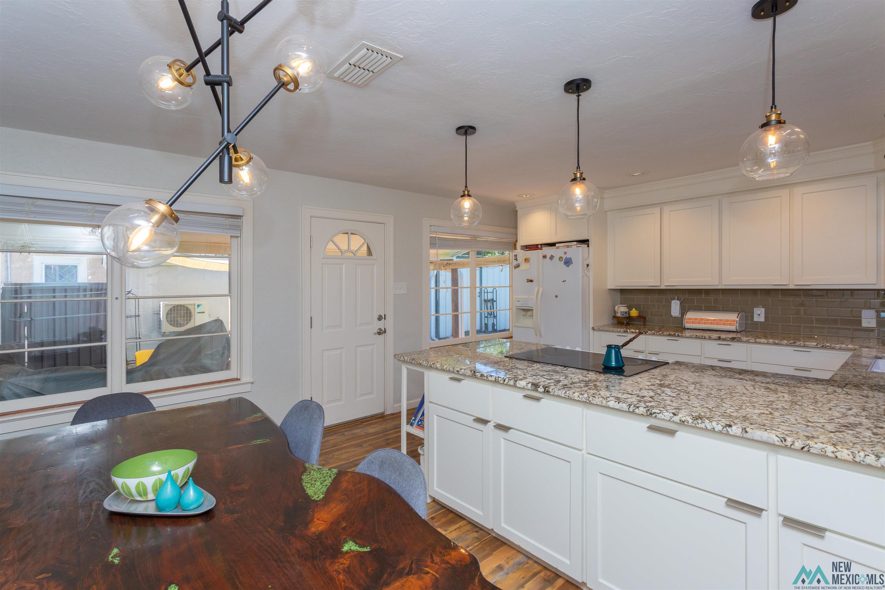 Roswell, New Mexico 88201, United States, 3 Bedrooms Bedrooms, ,2 BathroomsBathrooms,Residential,Active,217524