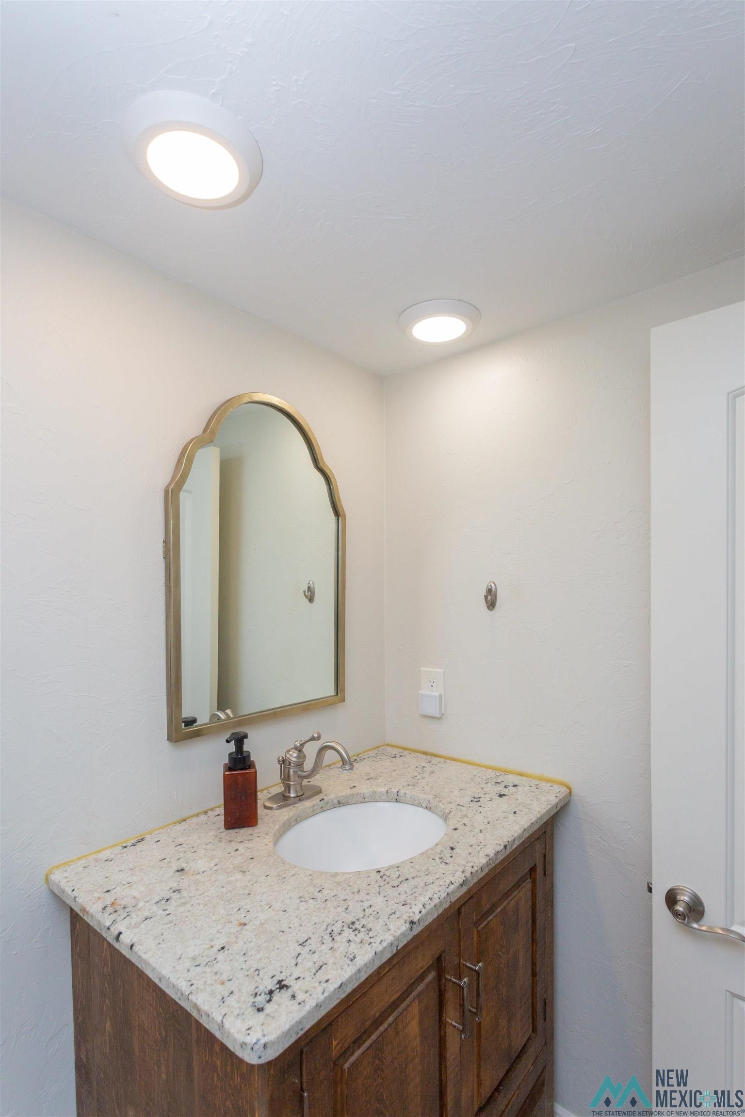 Roswell, New Mexico 88201, United States, 3 Bedrooms Bedrooms, ,2 BathroomsBathrooms,Residential,Active,217524