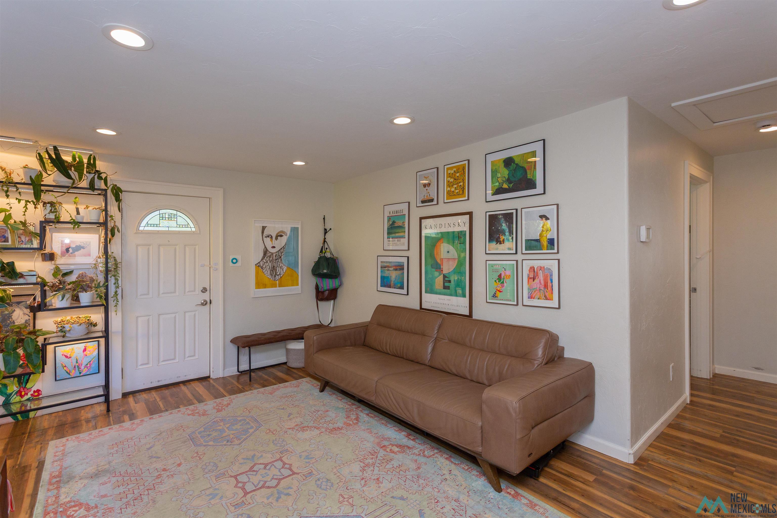 Roswell, New Mexico 88201, United States, 3 Bedrooms Bedrooms, ,2 BathroomsBathrooms,Residential,Active,217524