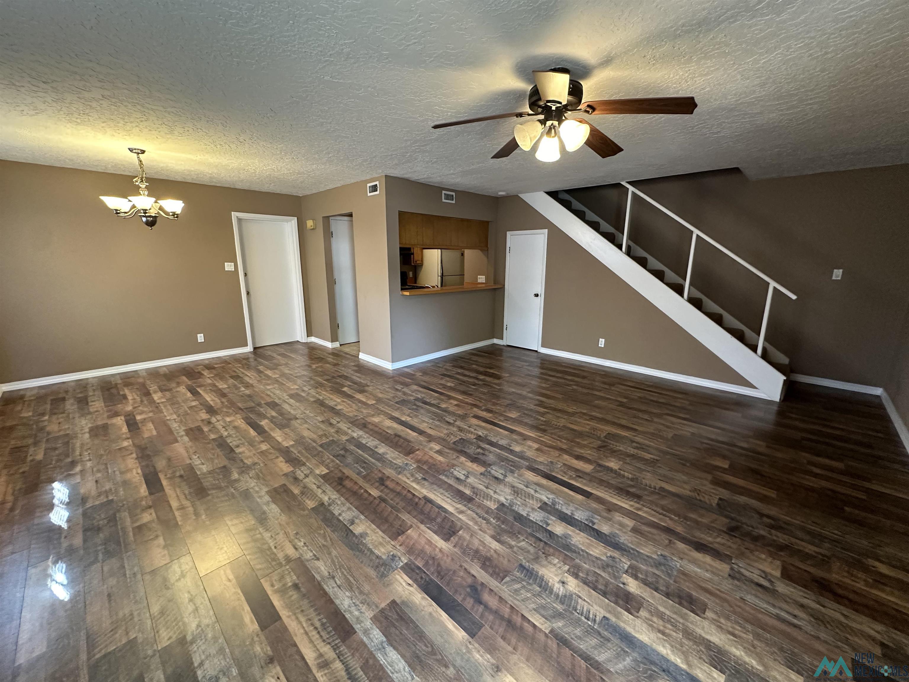 1017 Laurelwood B Dr, Clovis, Texas image 2