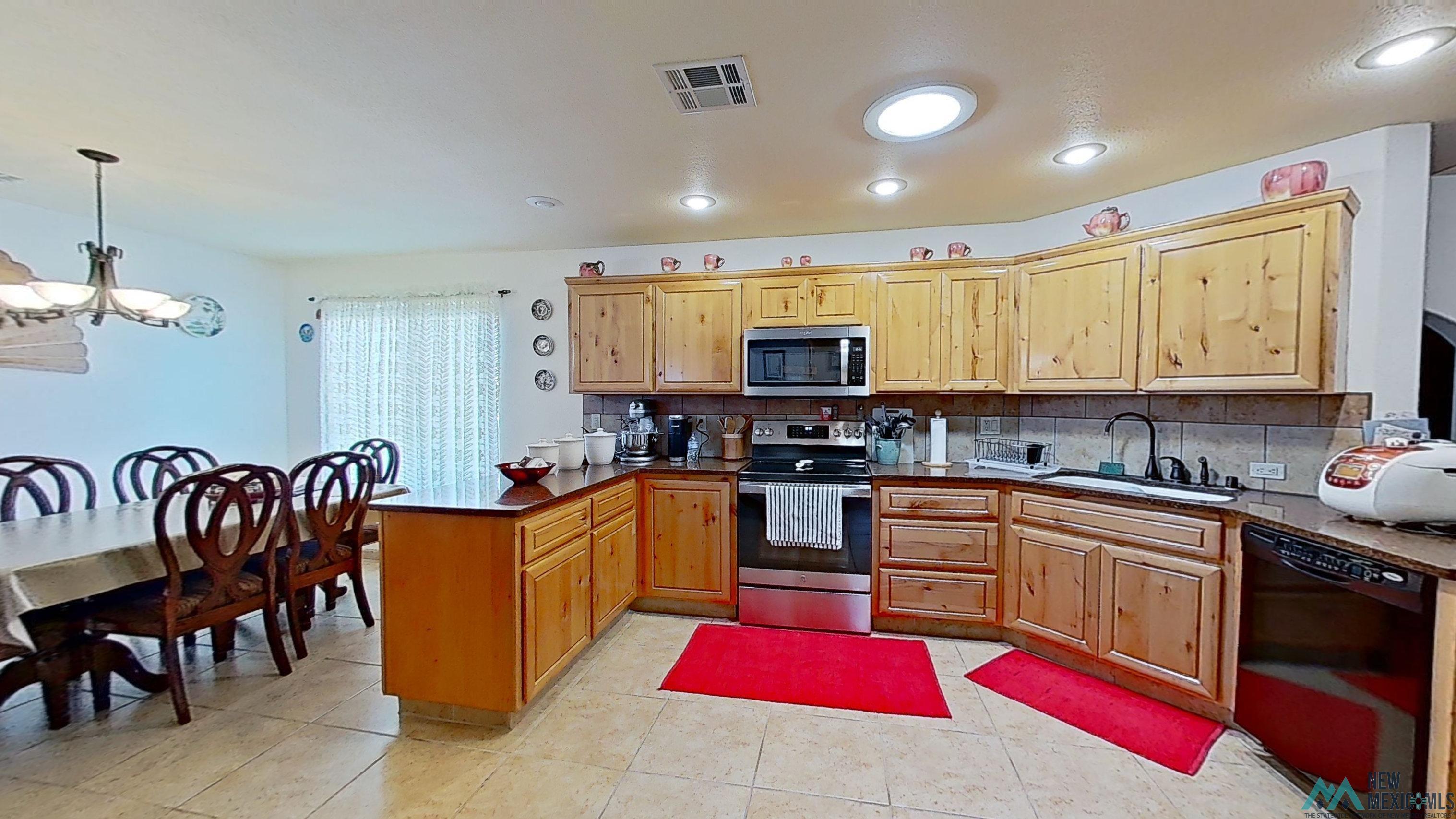 3007 Sand Trap Road, Deming, Texas image 13