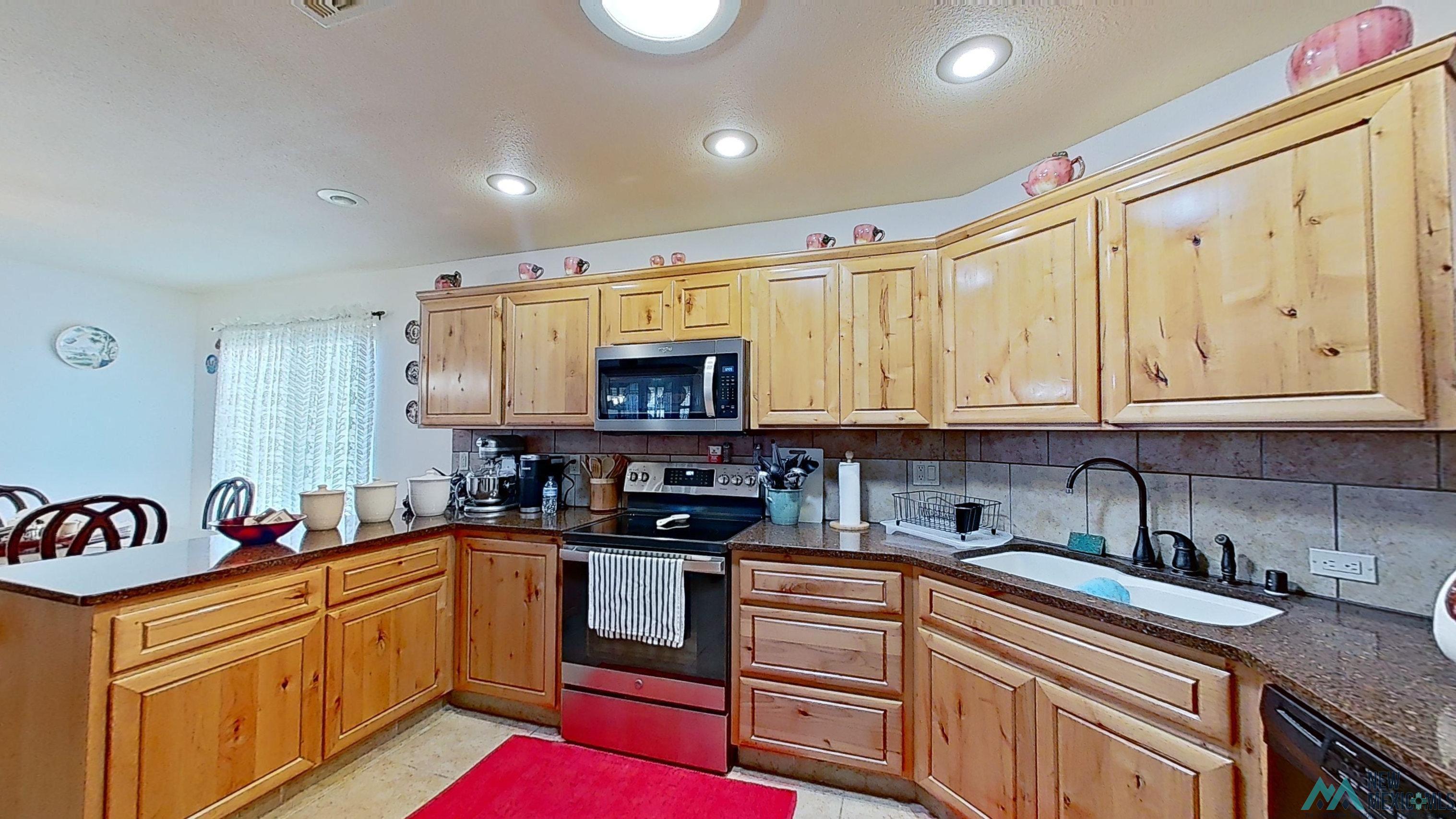 3007 Sand Trap Road, Deming, Texas image 10