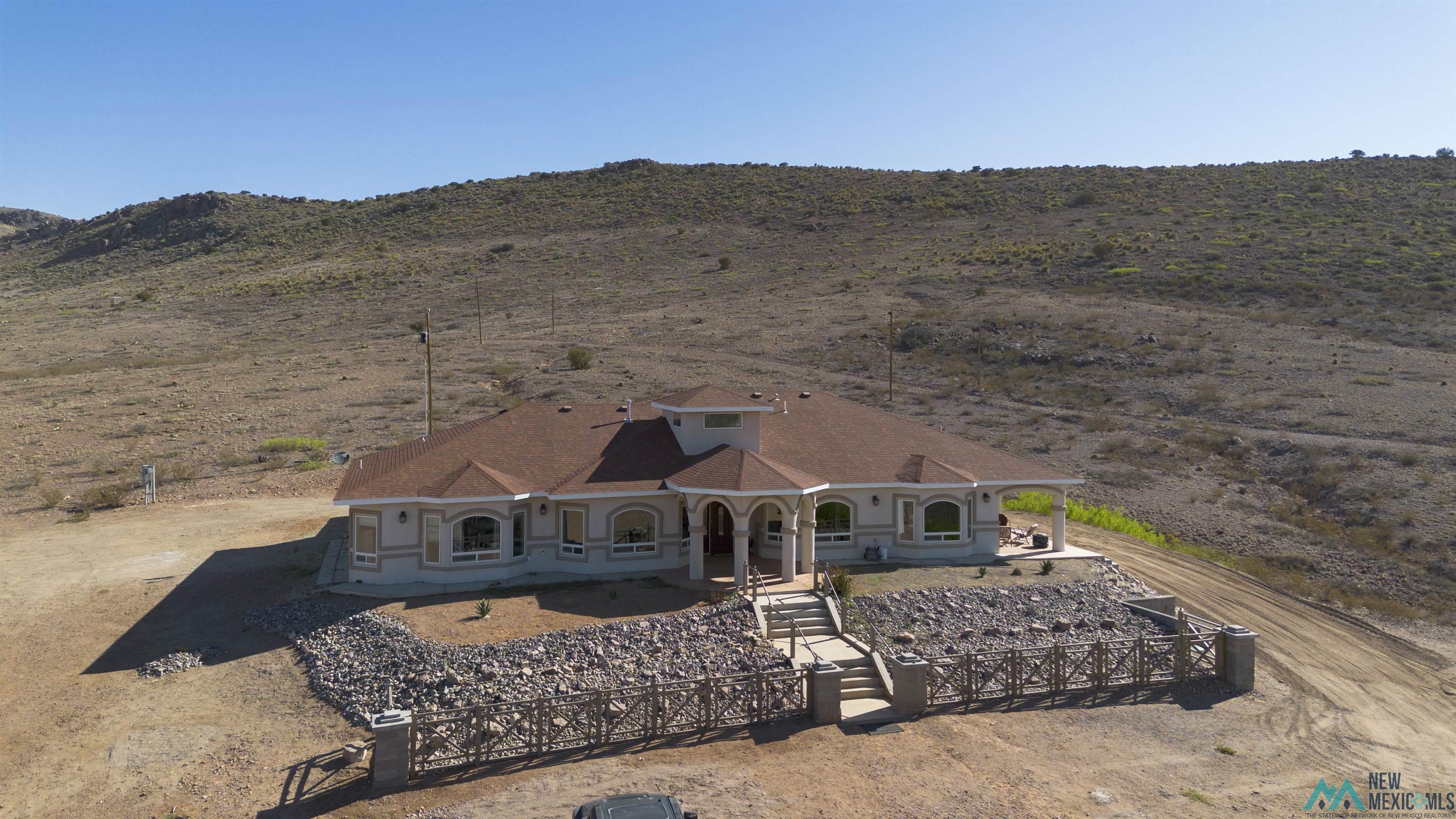 10595 SE Durango Road, Deming, Texas image 5