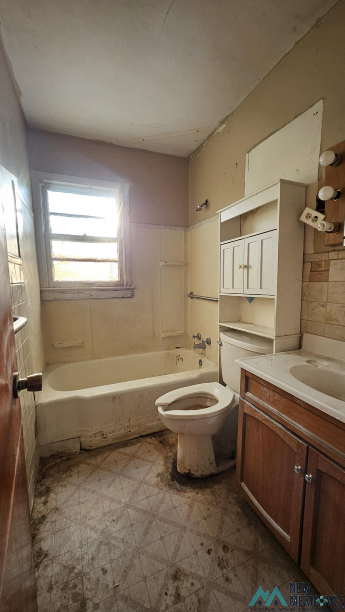 Carlsbad, New Mexico 88220, United States, 3 Bedrooms Bedrooms, ,1 BathroomBathrooms,Residential,Active,239135