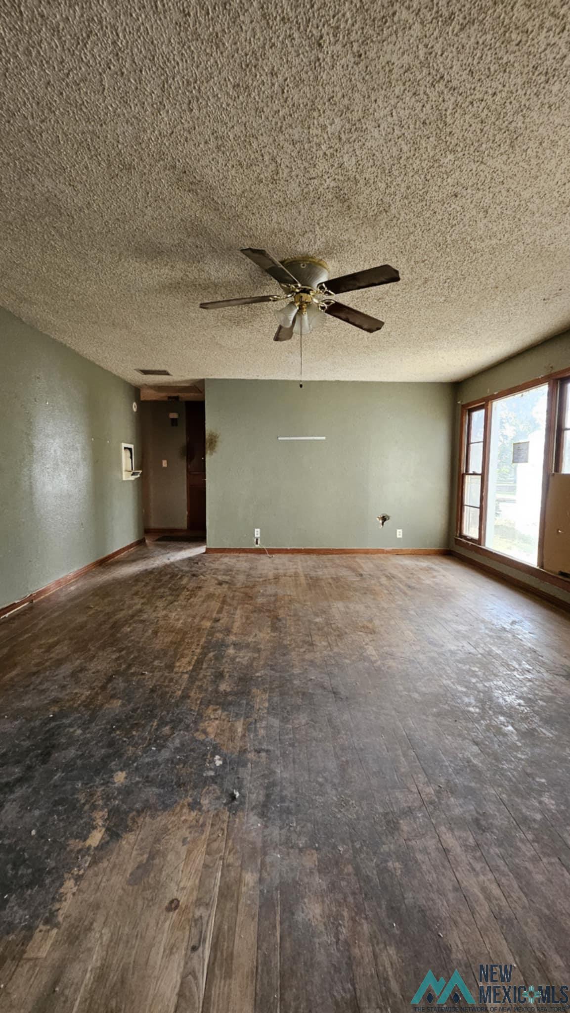 Carlsbad, New Mexico 88220, United States, 3 Bedrooms Bedrooms, ,1 BathroomBathrooms,Residential,Active,239135