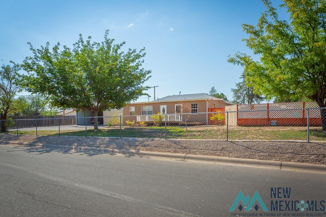 1212 W 13th Street, Roswell, Texas image 1