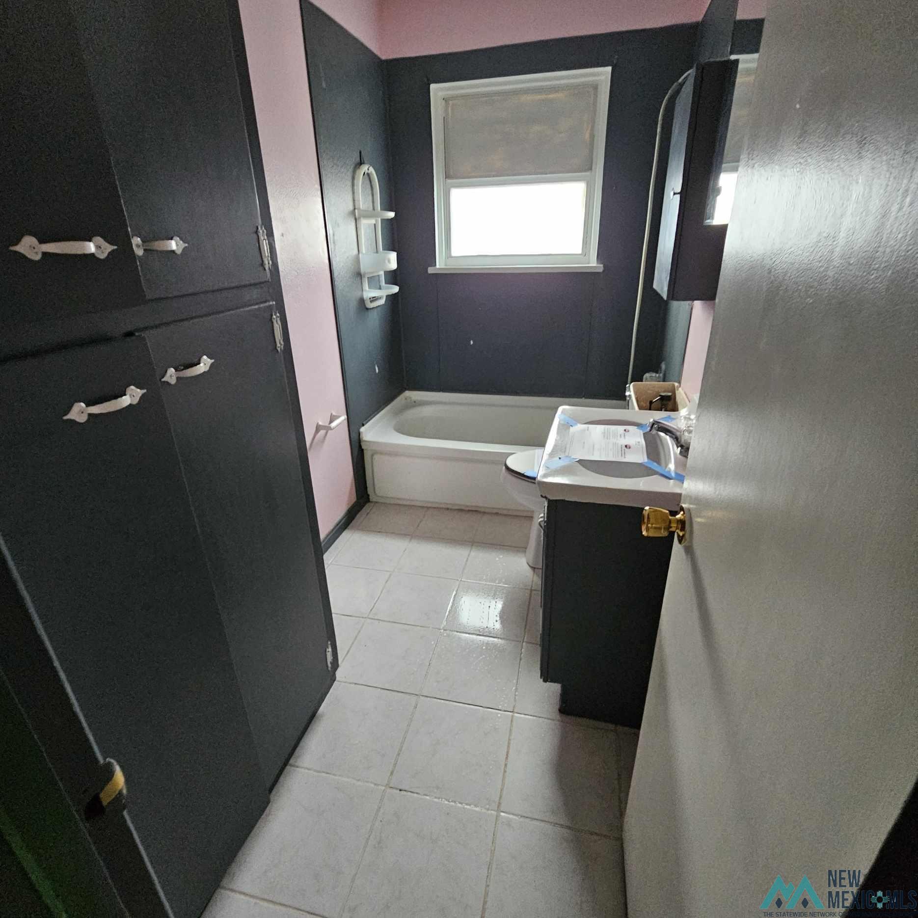 Clovis, New Mexico 88101, United States, 3 Bedrooms Bedrooms, ,2 BathroomsBathrooms,Residential,Pending,24950