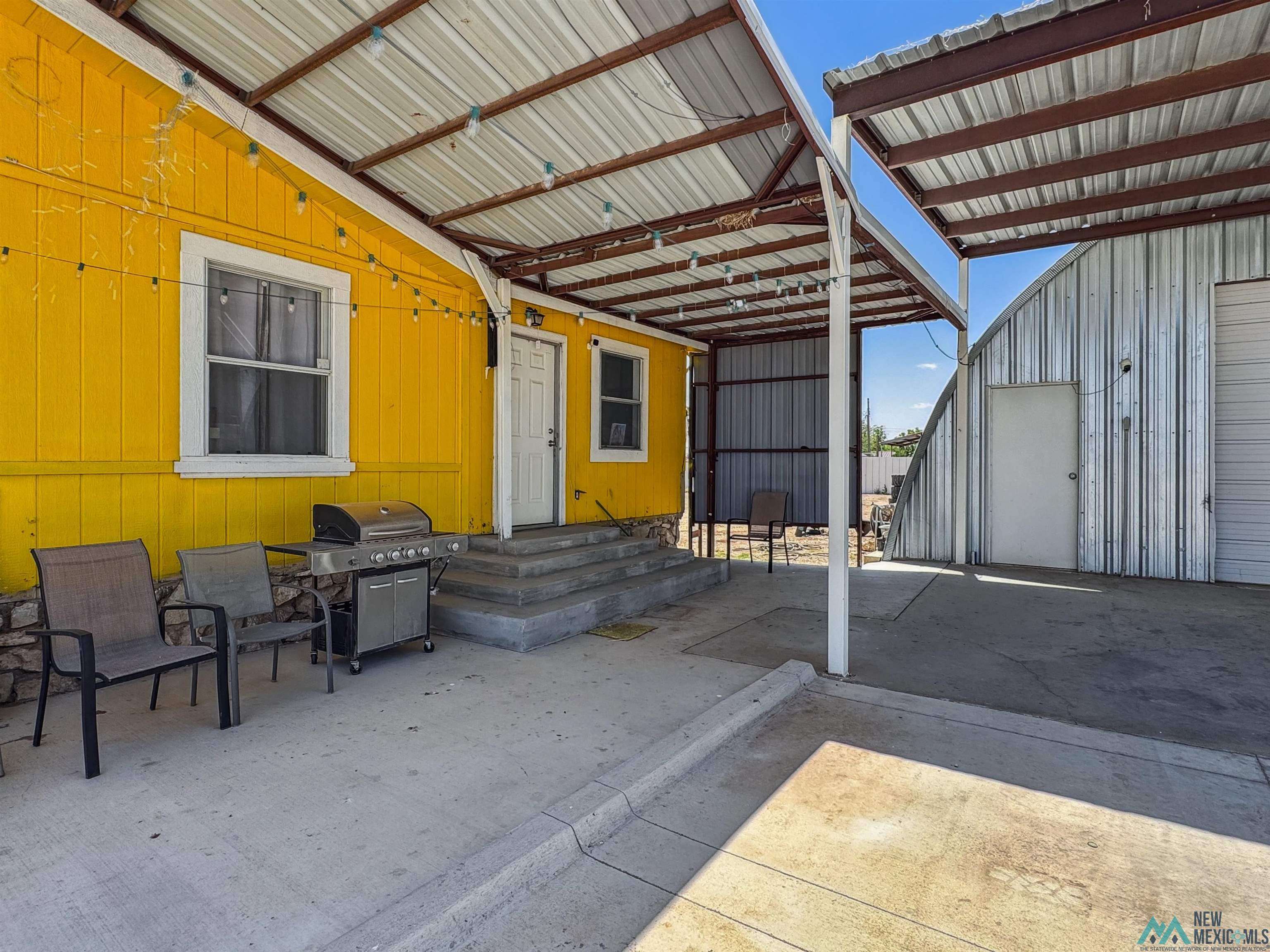 2411 W Socorro Road, Carlsbad, Texas image 8
